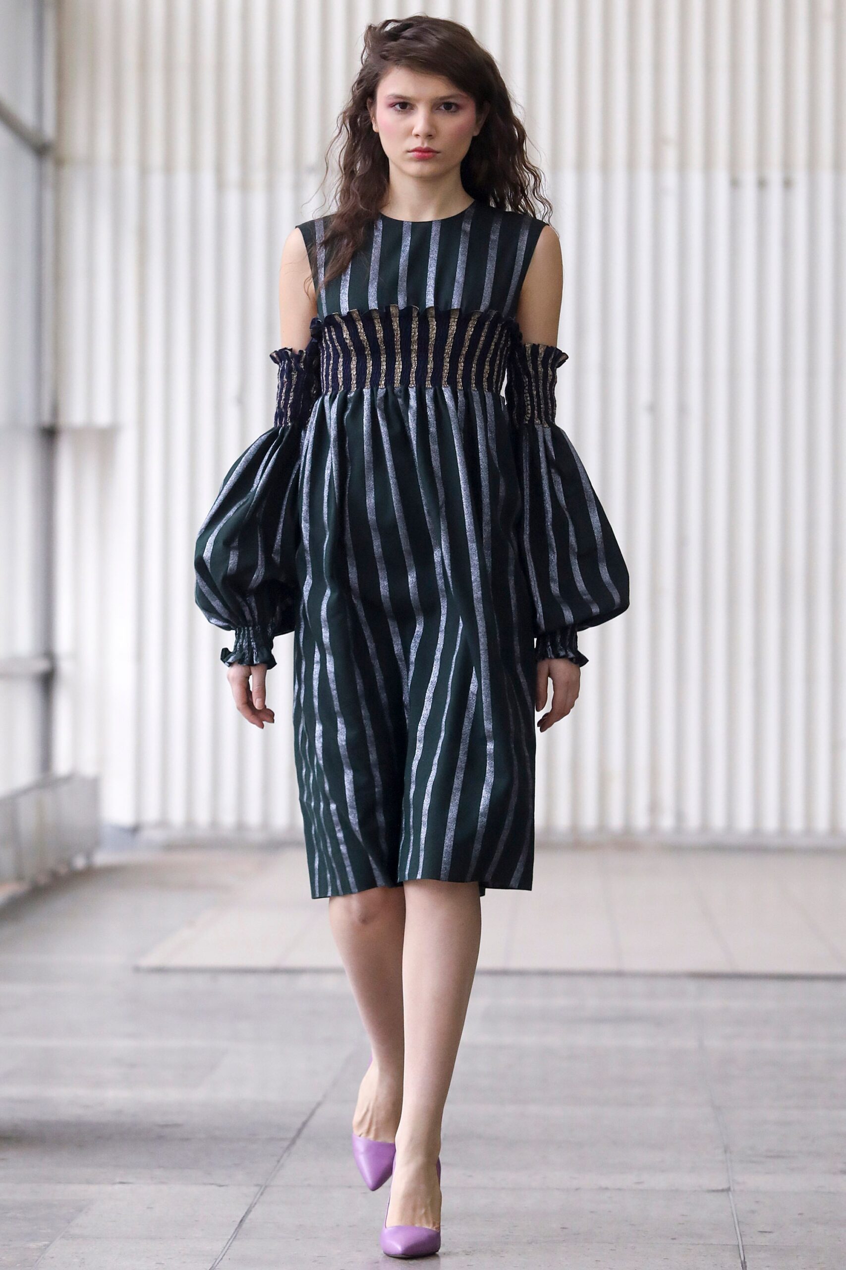 green cotton sleeveless off-shoulder relaxed striped padded dress