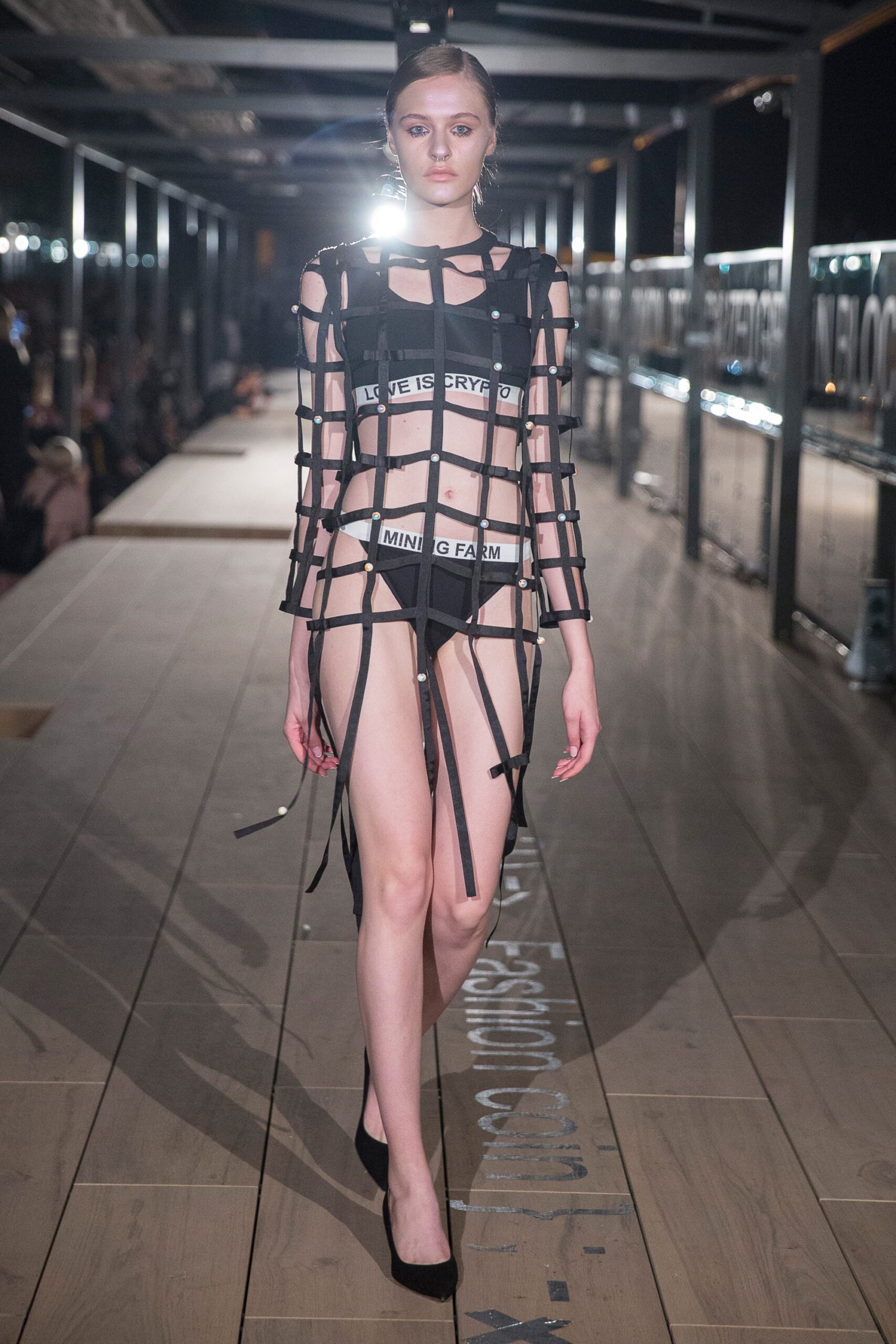 Anna K Kiev S/S 18 Look 69