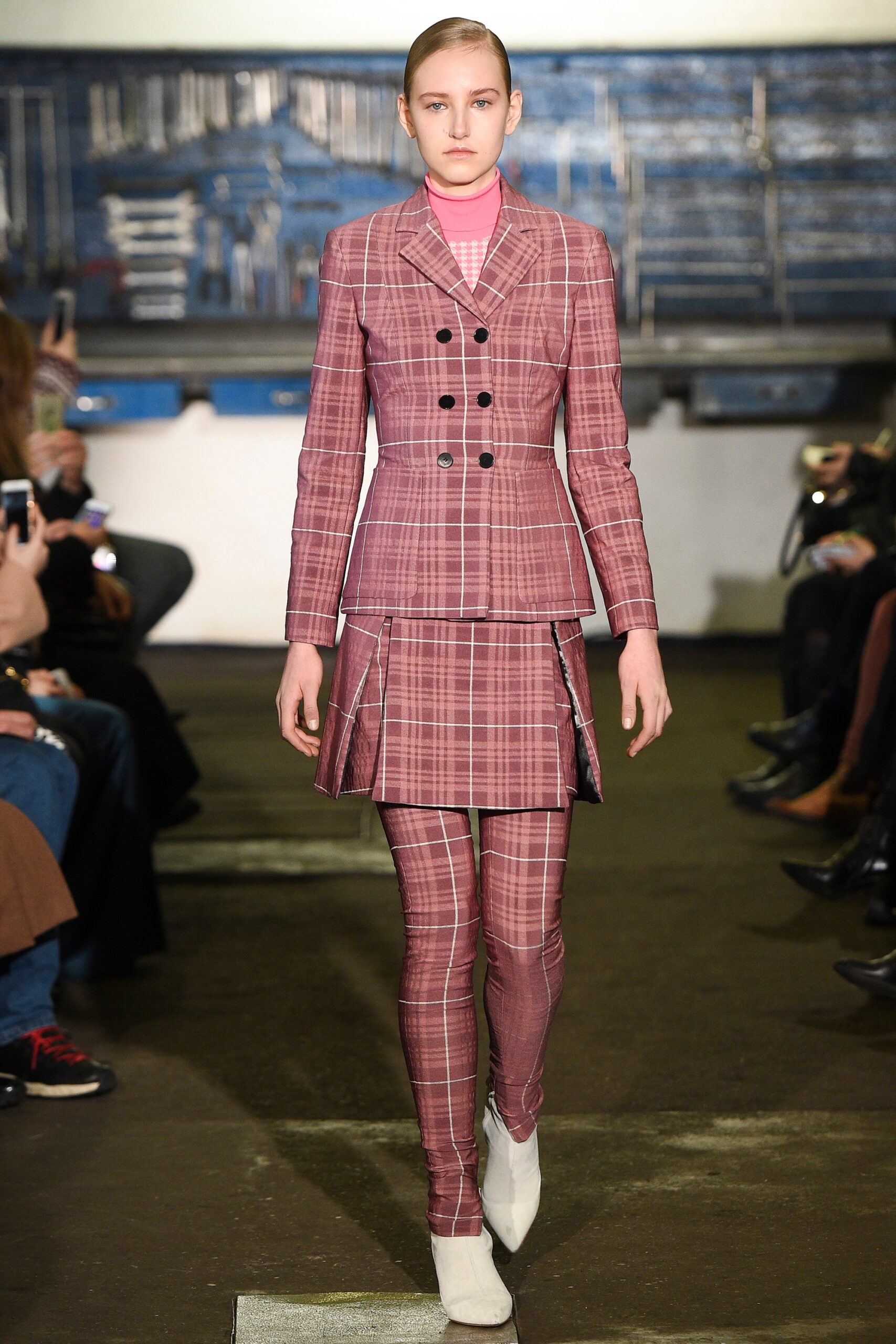 pink long-sleeve collared fitted checked blazer