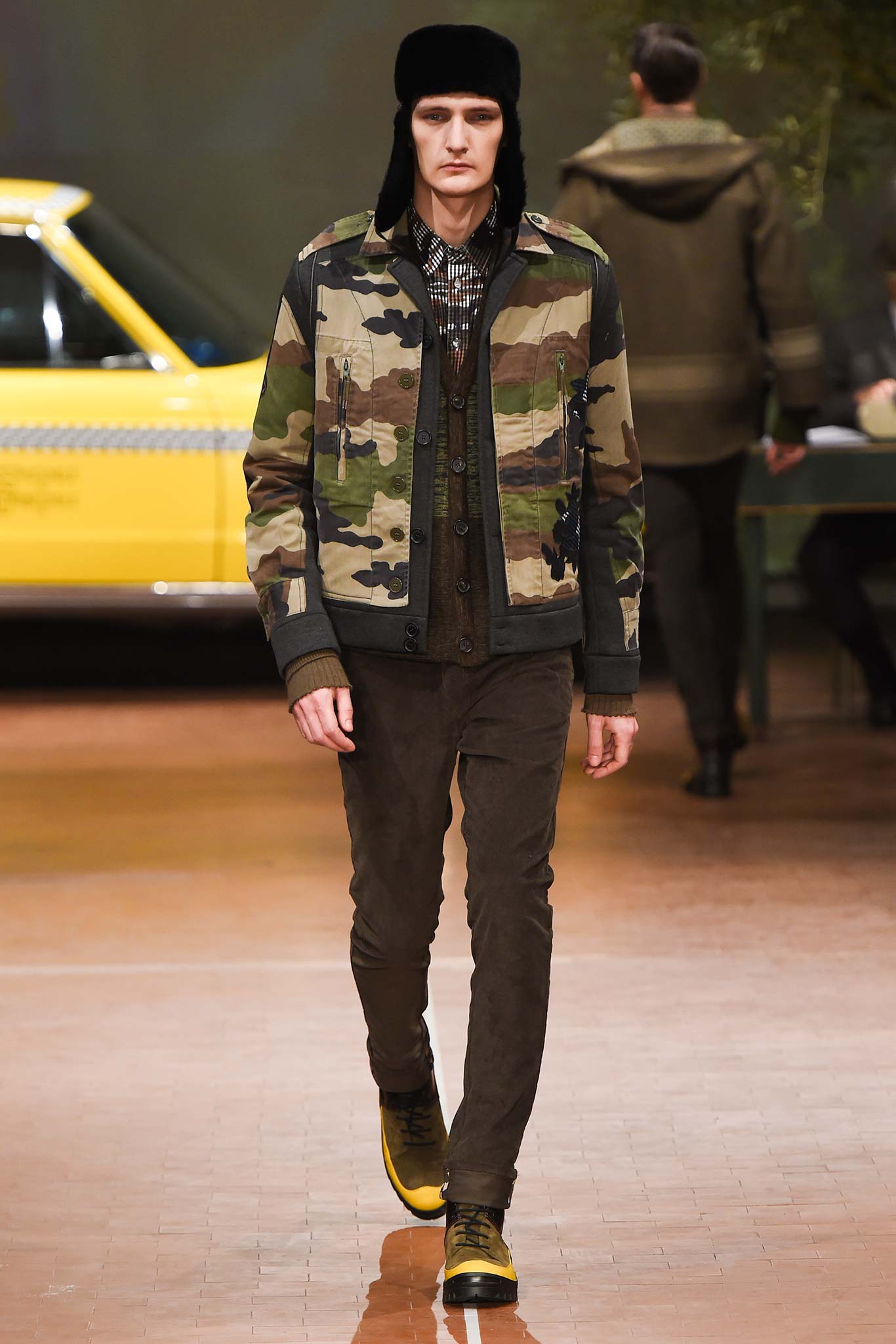 camouflage jacket with slim pants