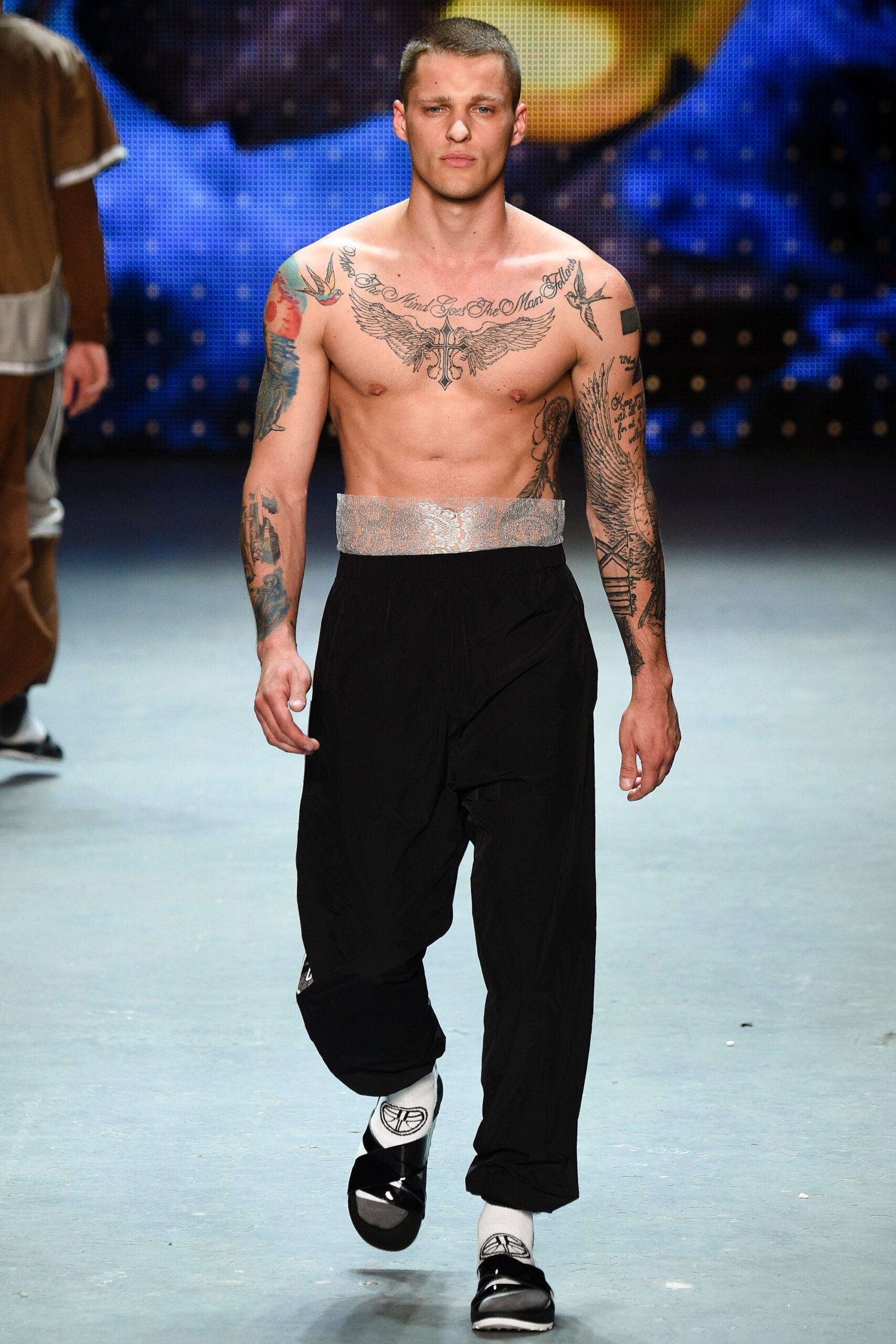 relaxed black pants