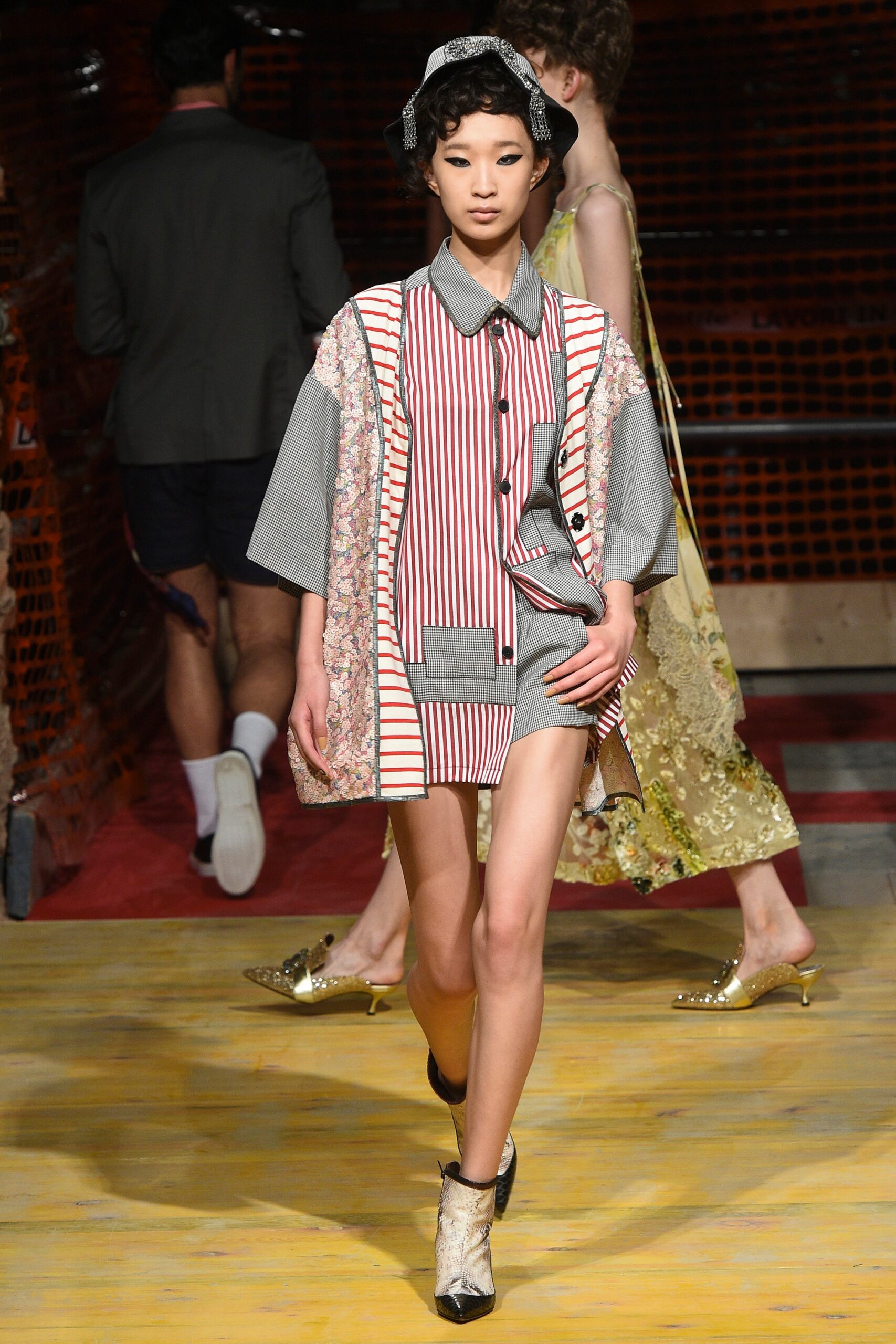 relaxed striped jacket with shorts