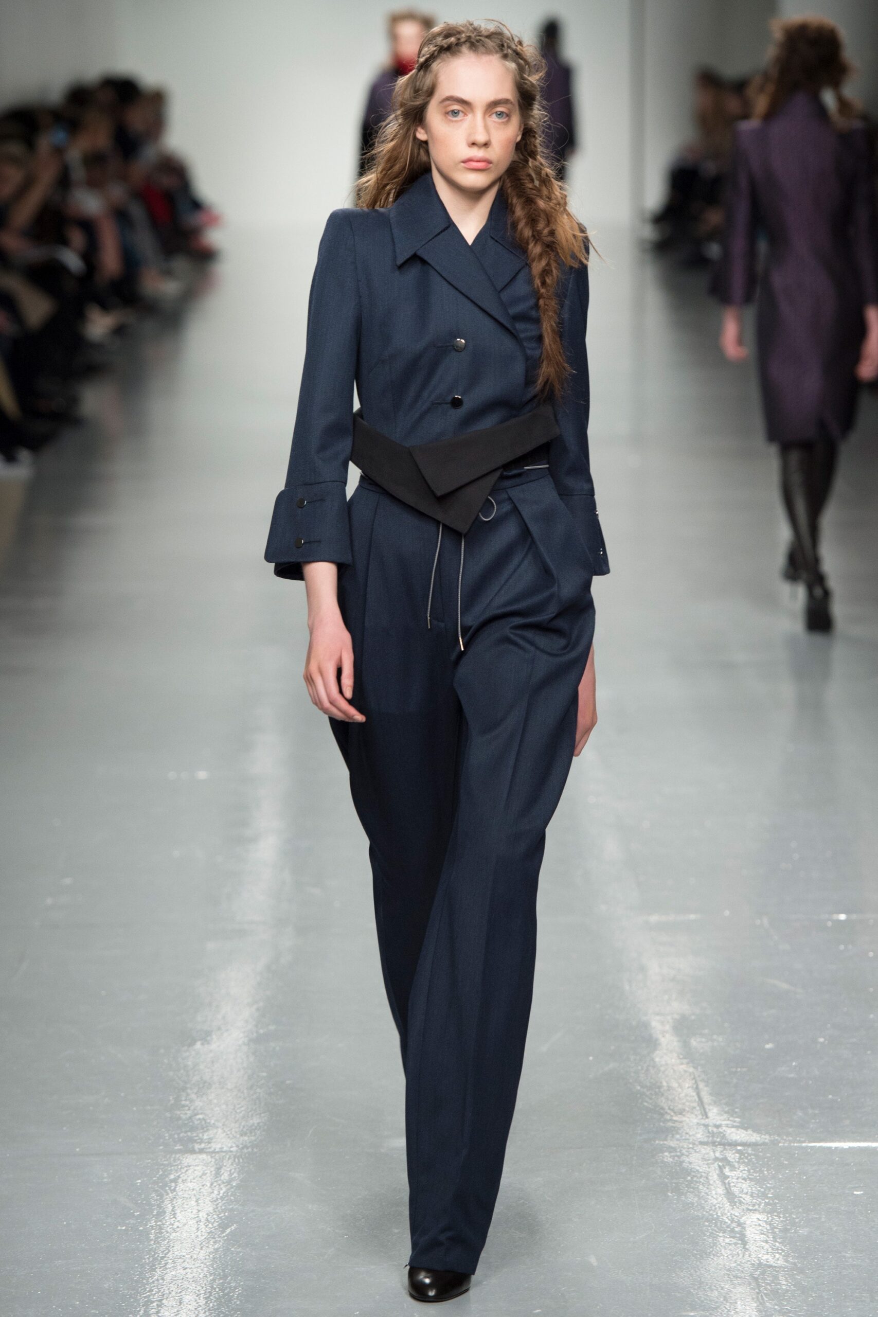 blue wool long-sleeve collared tailored buttoned pockets suit