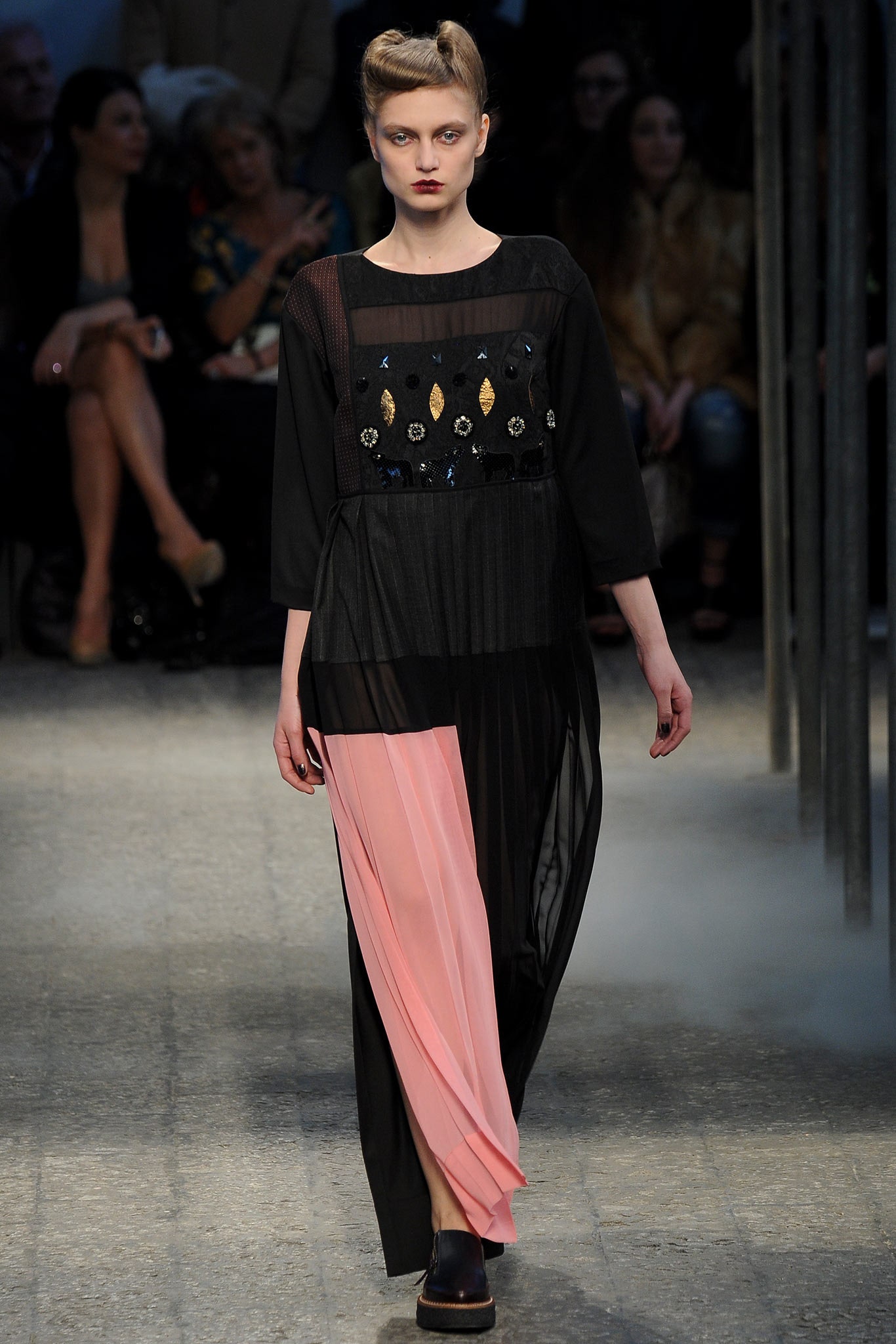 black and pink pleated dress