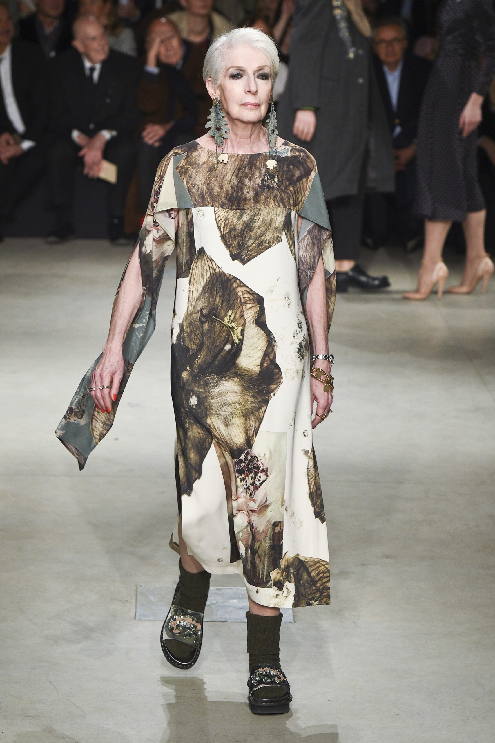 relaxed printed midi dress