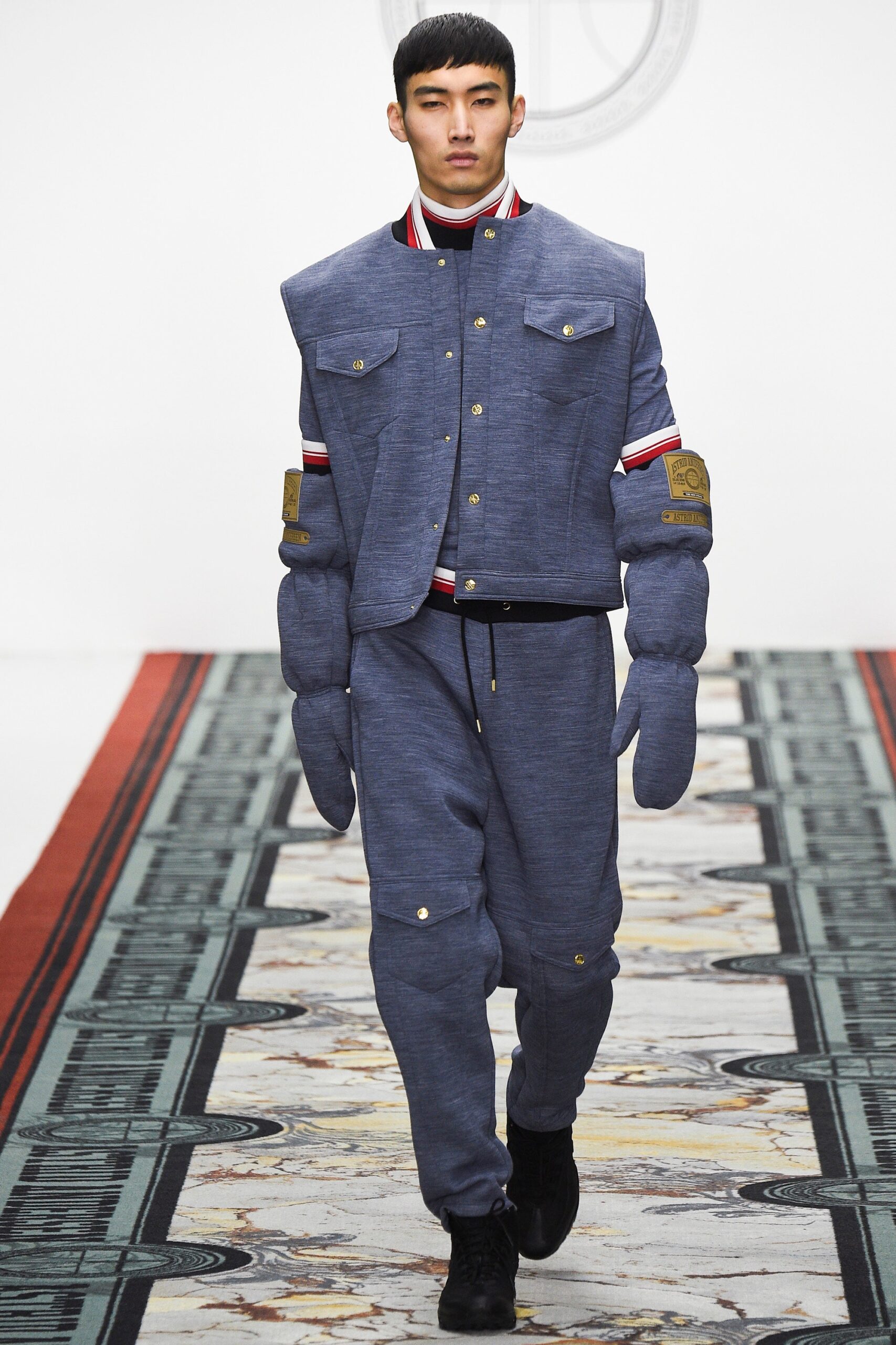 blue relaxed jacket and pants