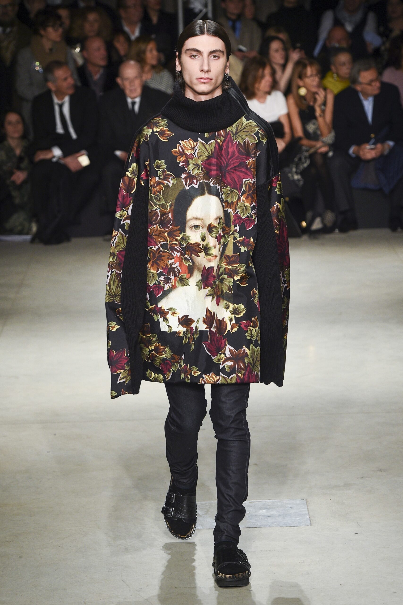 black cotton long-sleeve collared oversized printed top