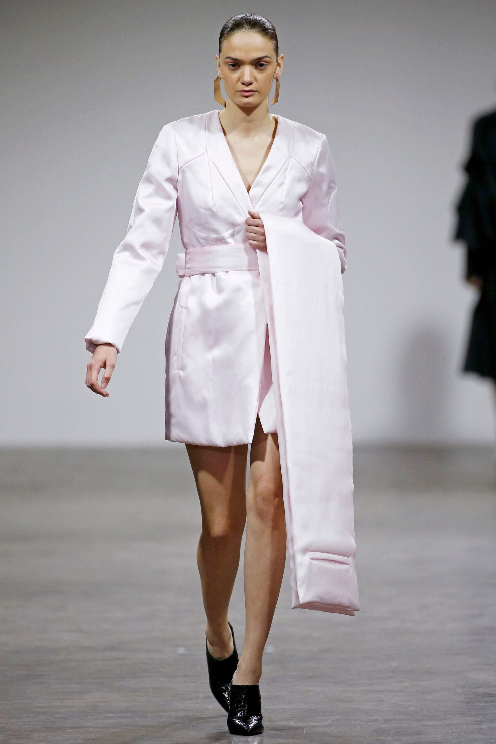 Atelier Kikala Tbilisi F/W 16 Look 39