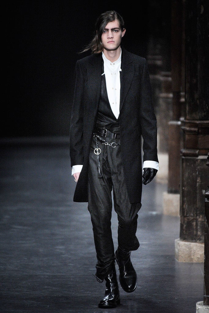 Ann Demeulemeester F/W 10 Menswear Look 1