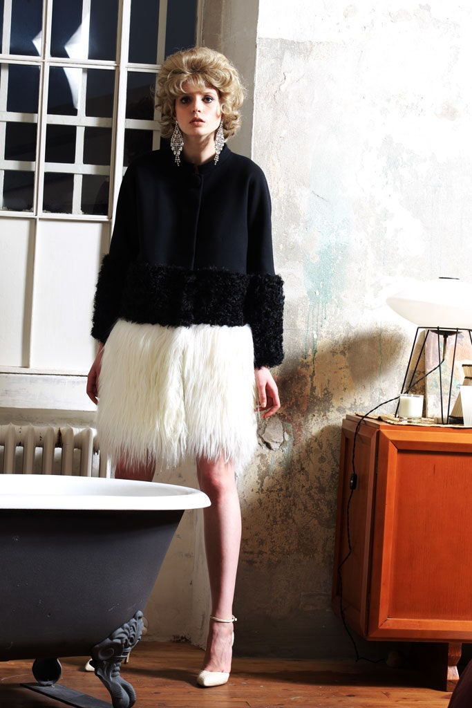white faux-fur fitted tiered mini skirt