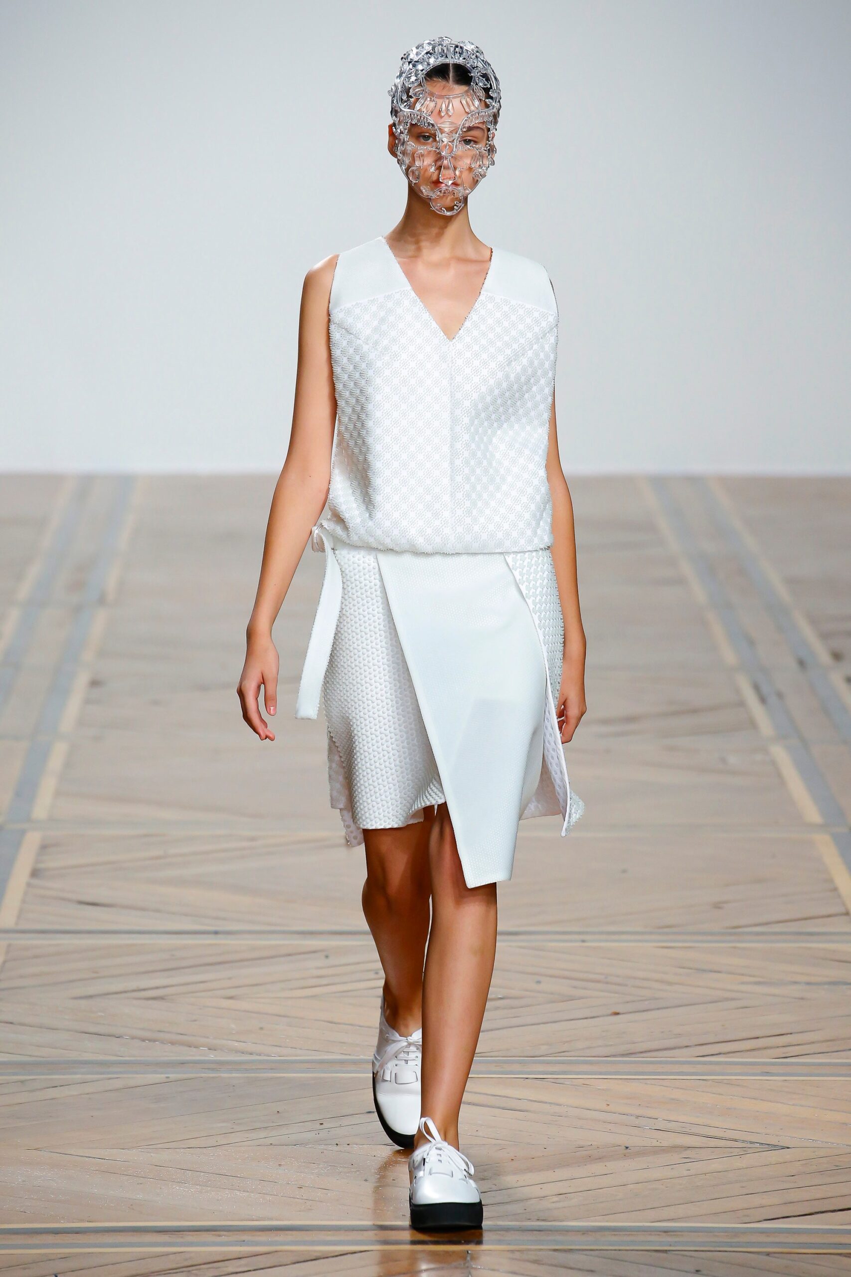 white fitted sleeveless dress