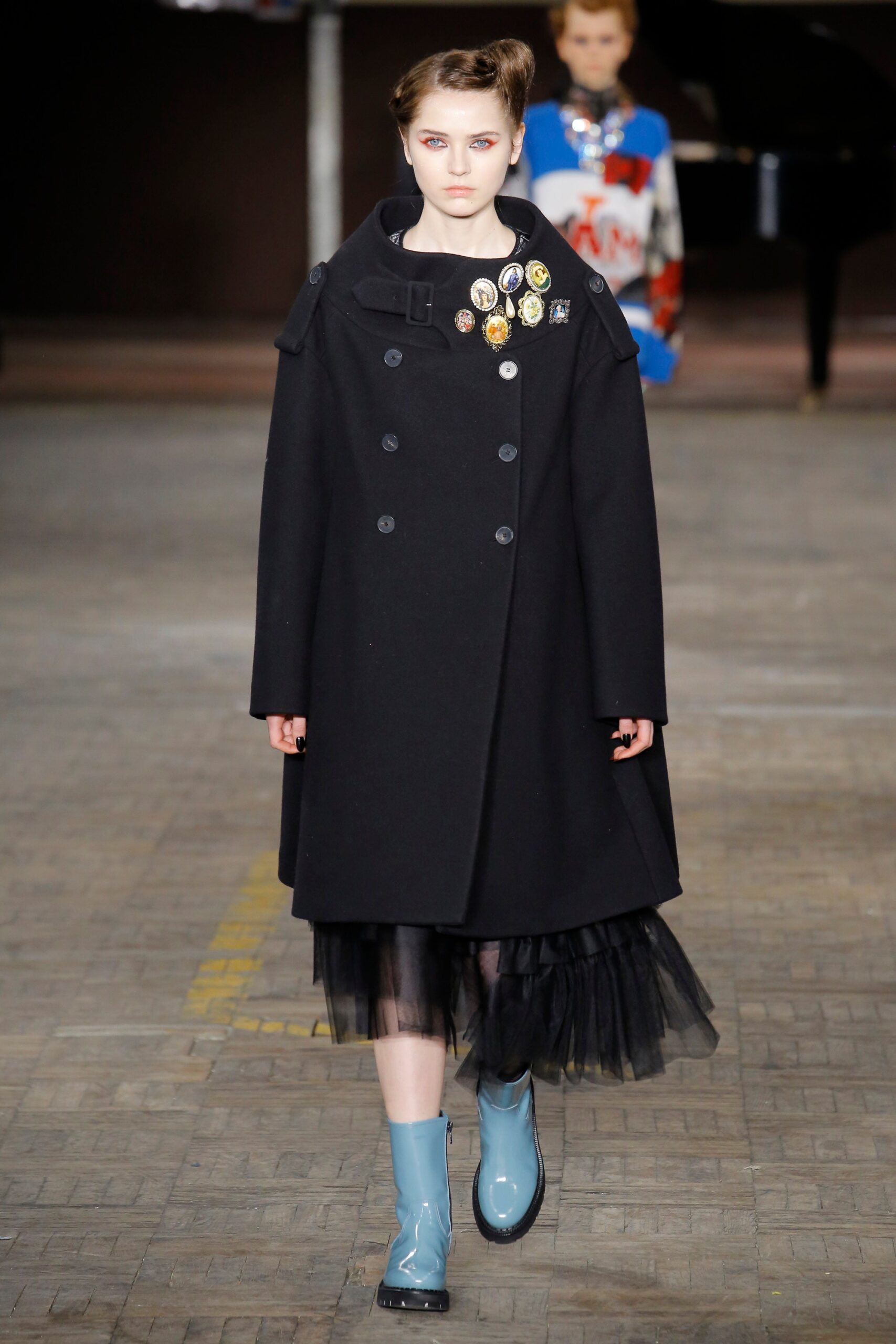 black wool long-sleeve collared fitted buttoned layered coat