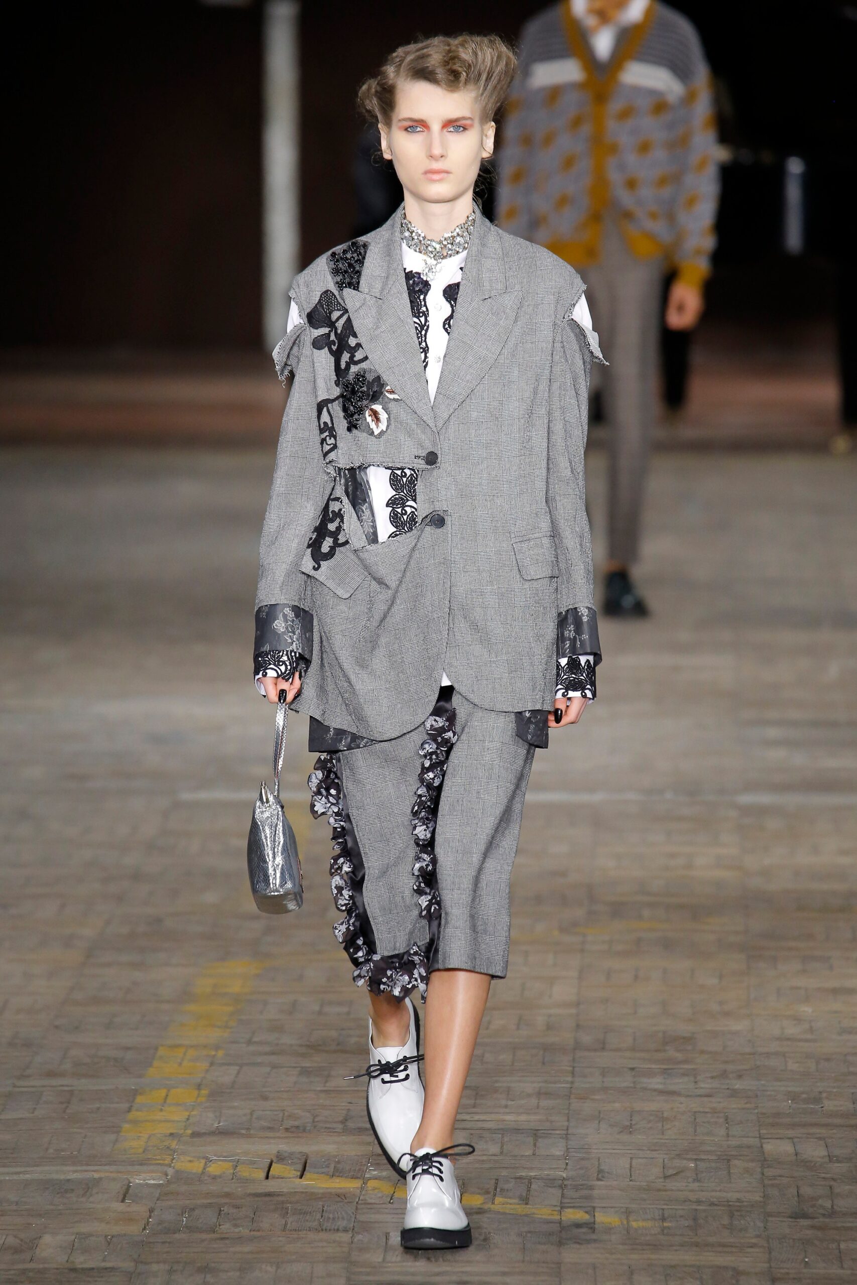 gray cotton long-sleeve collared tailored buttoned layered suit