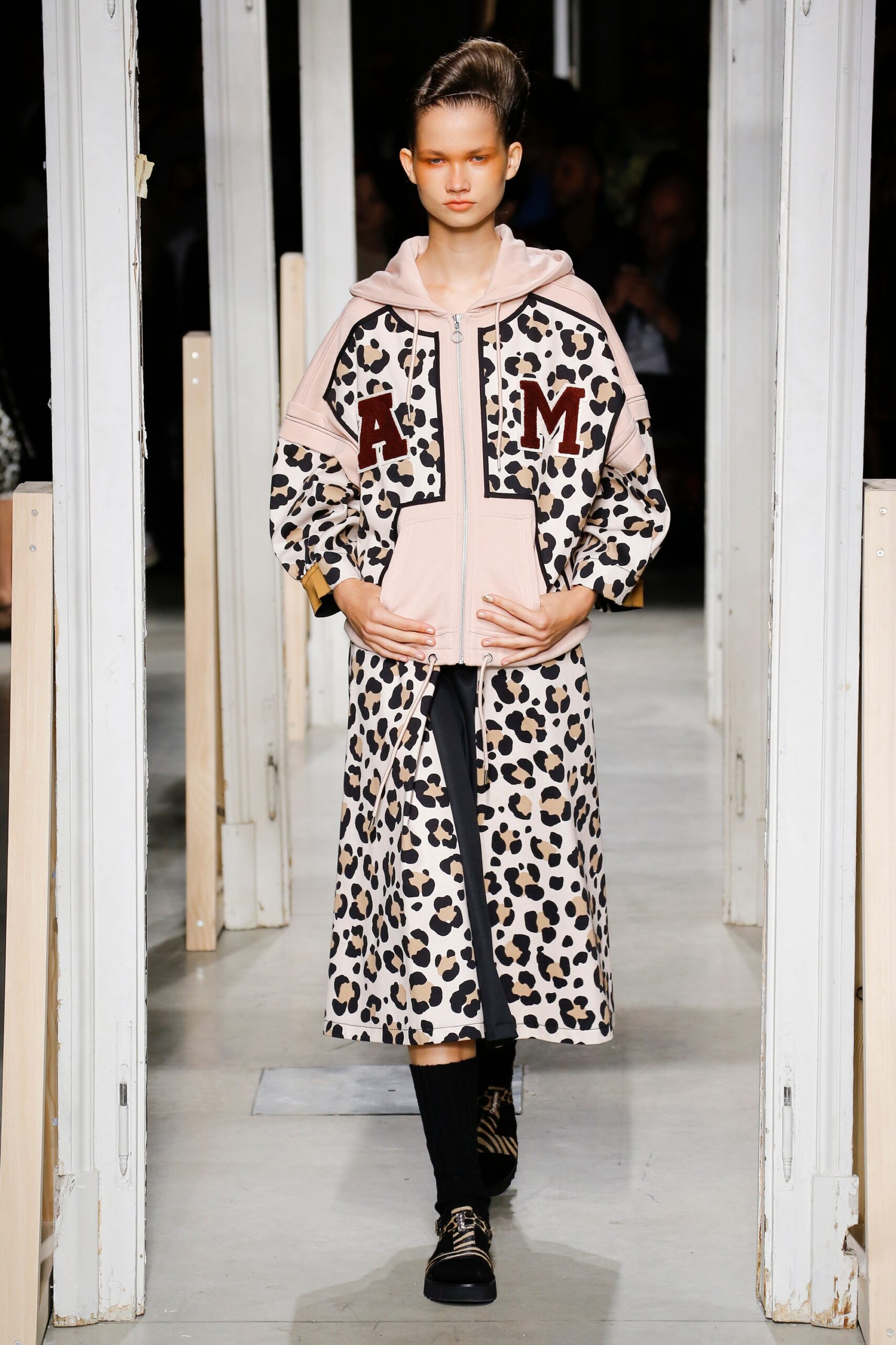 pink cotton long-sleeve hooded relaxed printed zippered coat