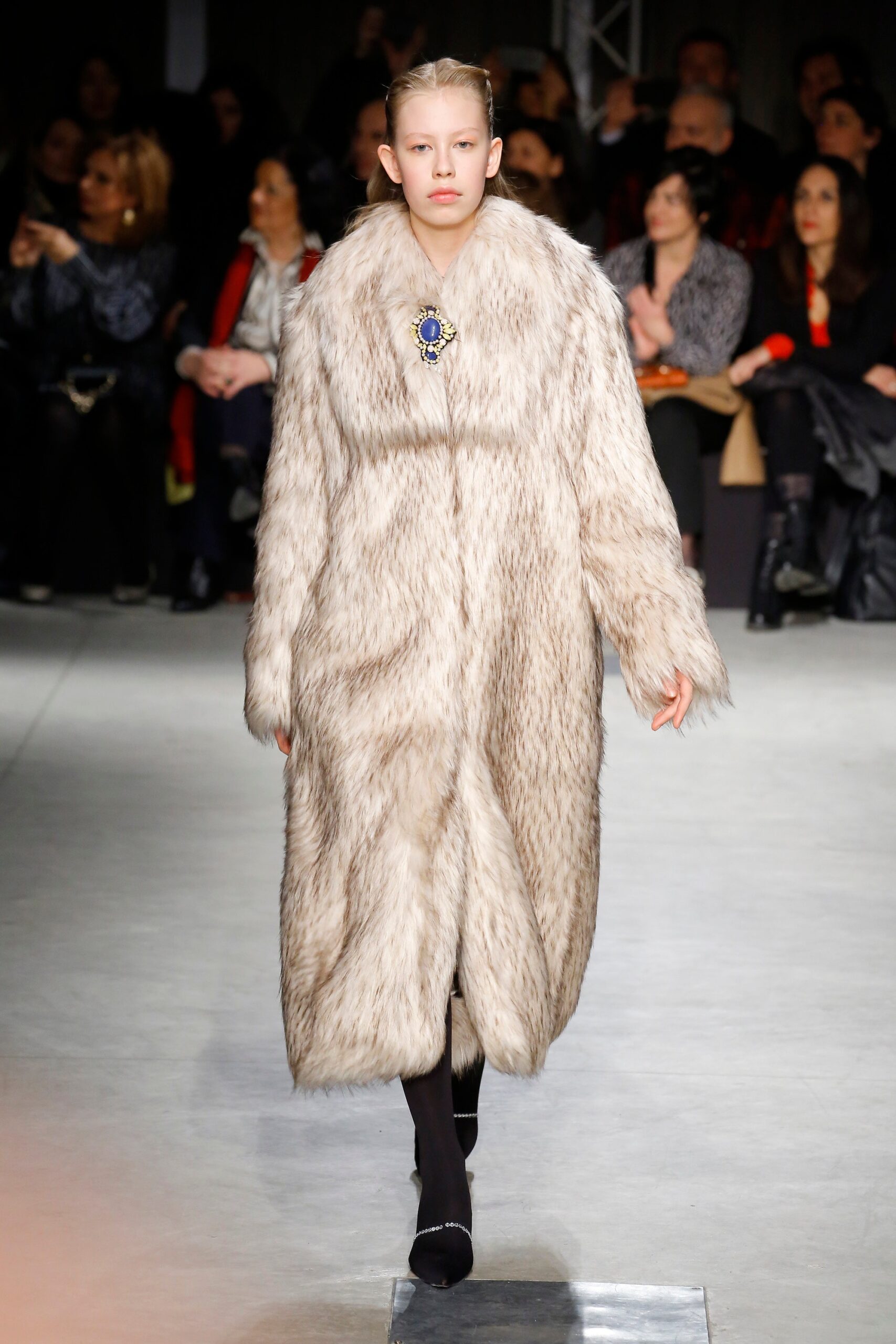 beige oversized faux-fur coat