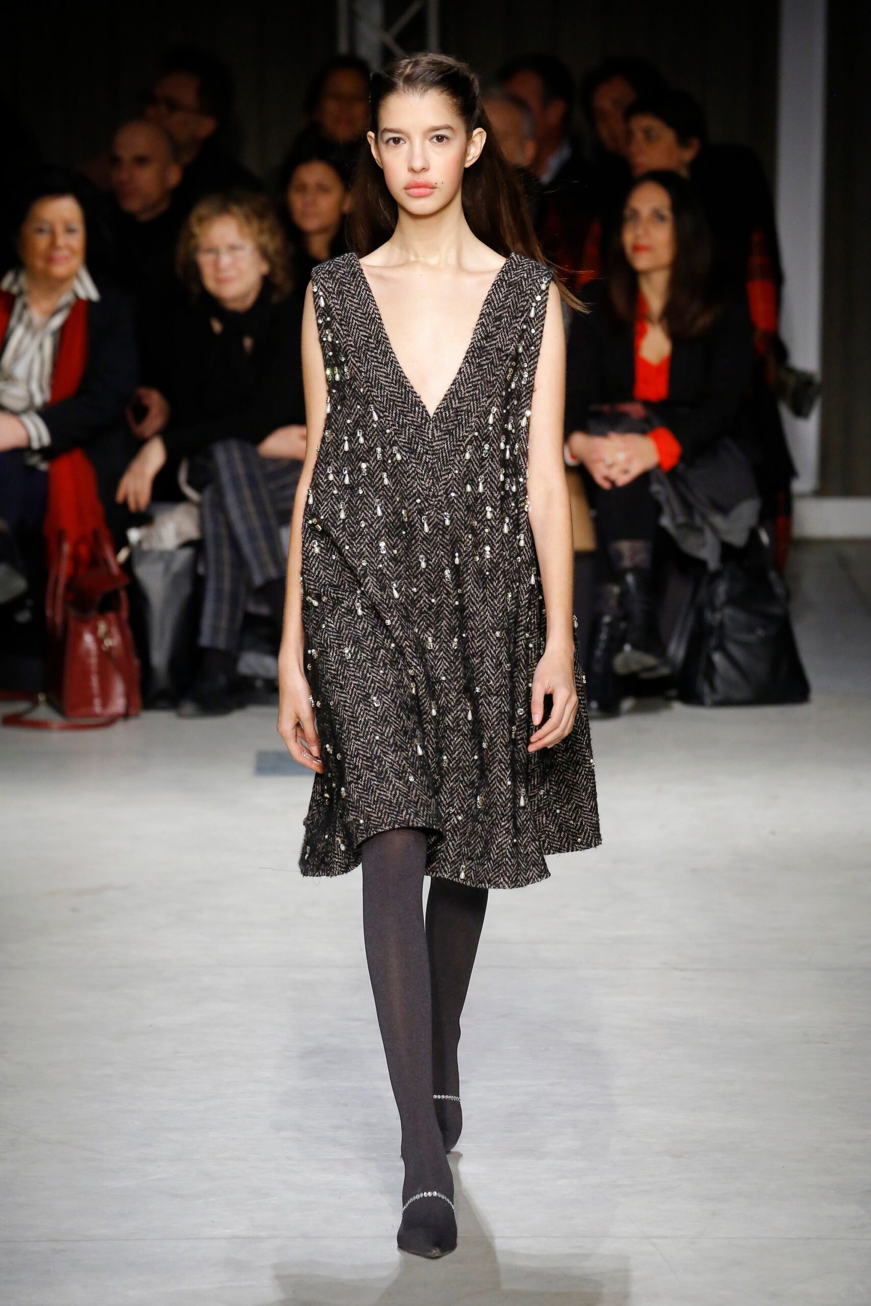 black gray sleeveless draped dress