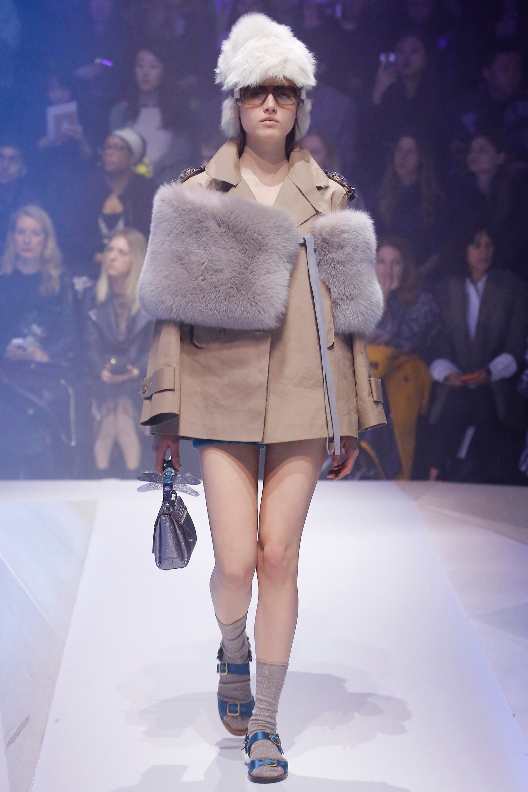 Anya Hindmarch F/W 17 Look 240