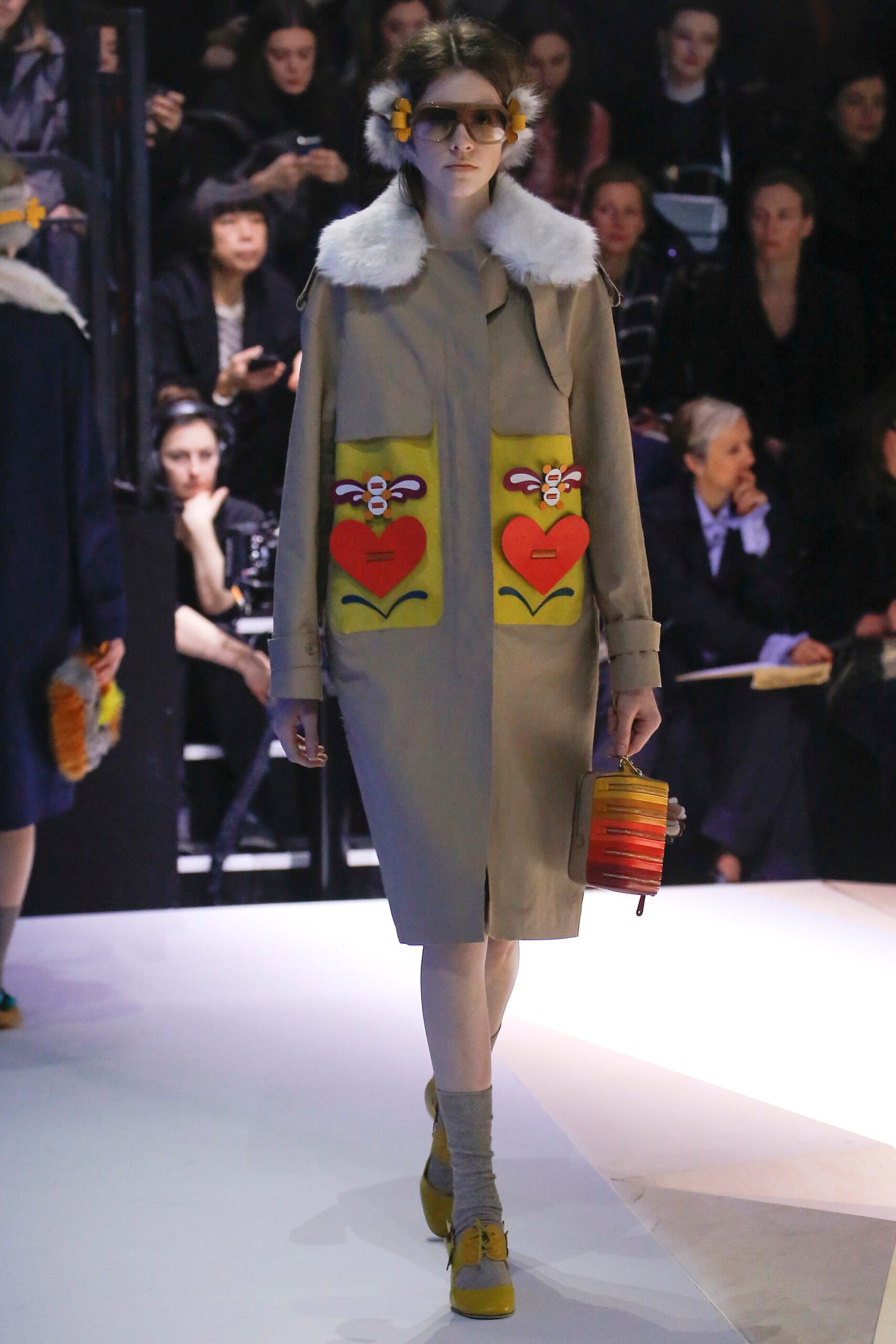 beige cotton long-sleeve collared relaxed buttoned pockets coat