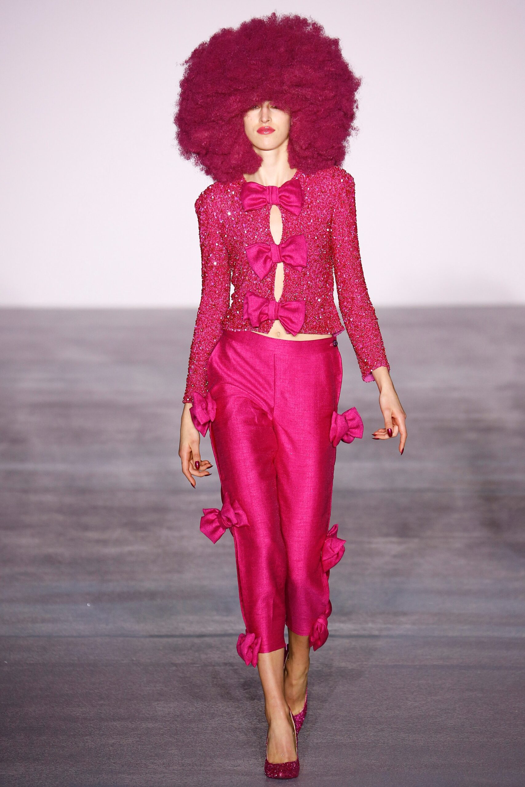 pink silk tailored straight-leg cropped pants