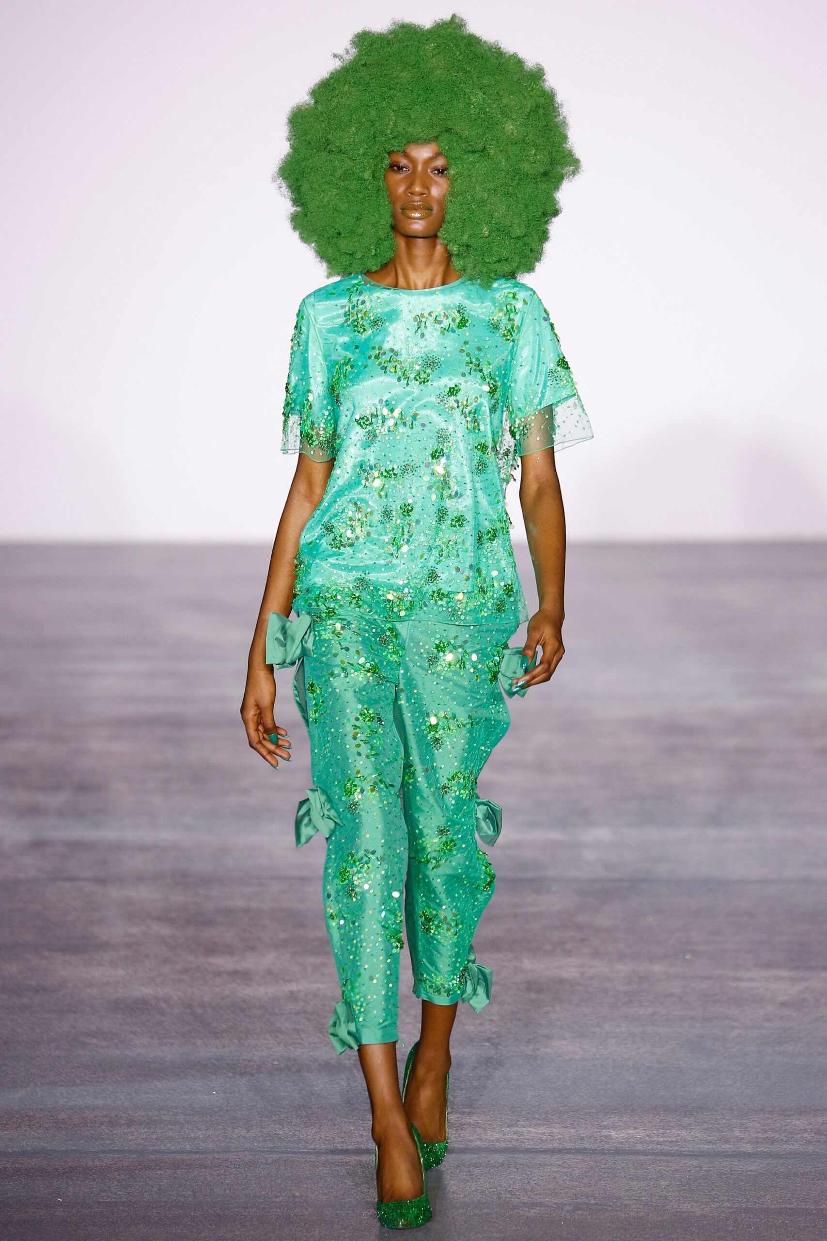 green silk short-sleeve collared relaxed sequined ruffled top