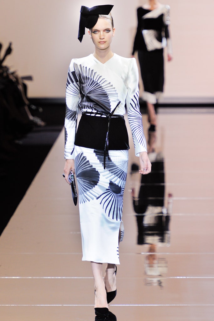 black and white printed midi dress