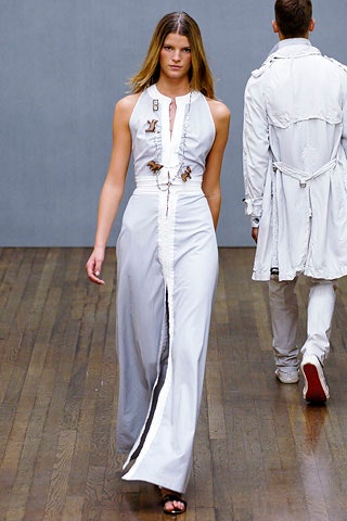 fitted white sleeveless dress