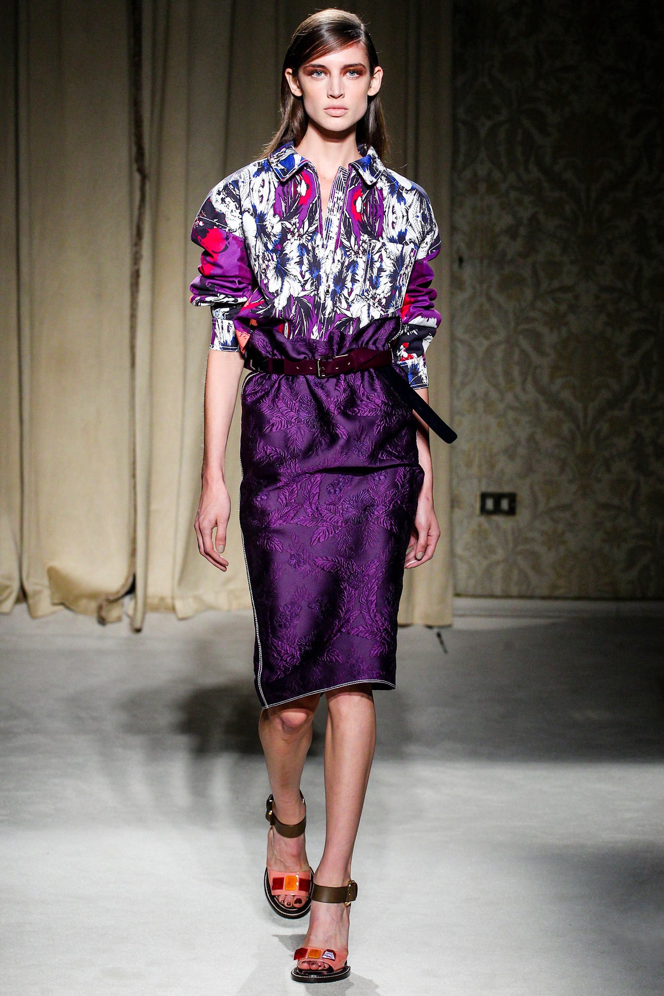 purple silk long-sleeve collared fitted embroidered jacket