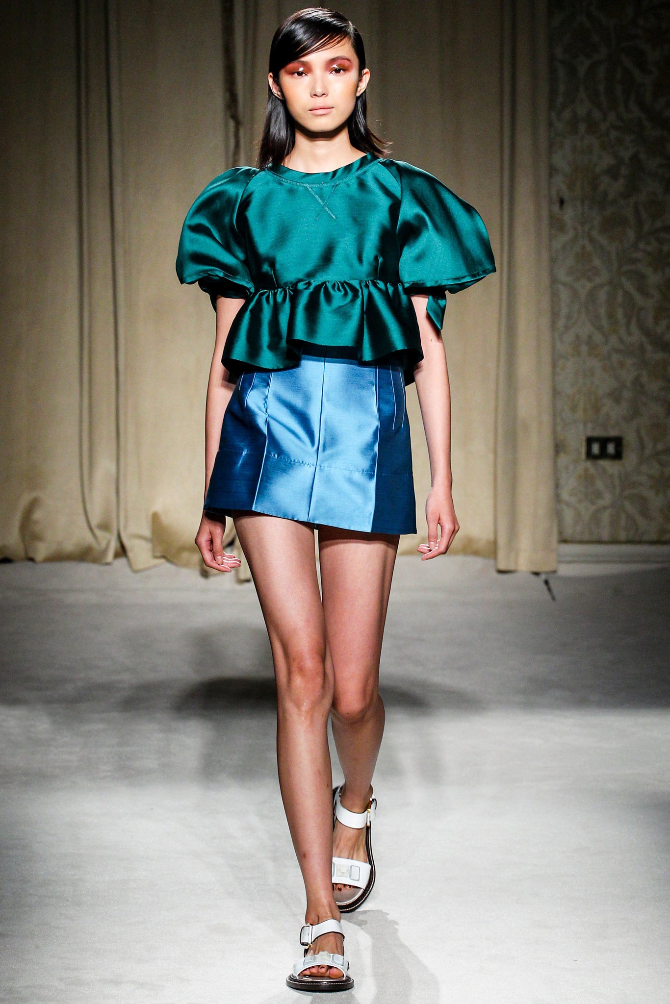 green silk short-sleeve scoop-neck fitted ruffled top