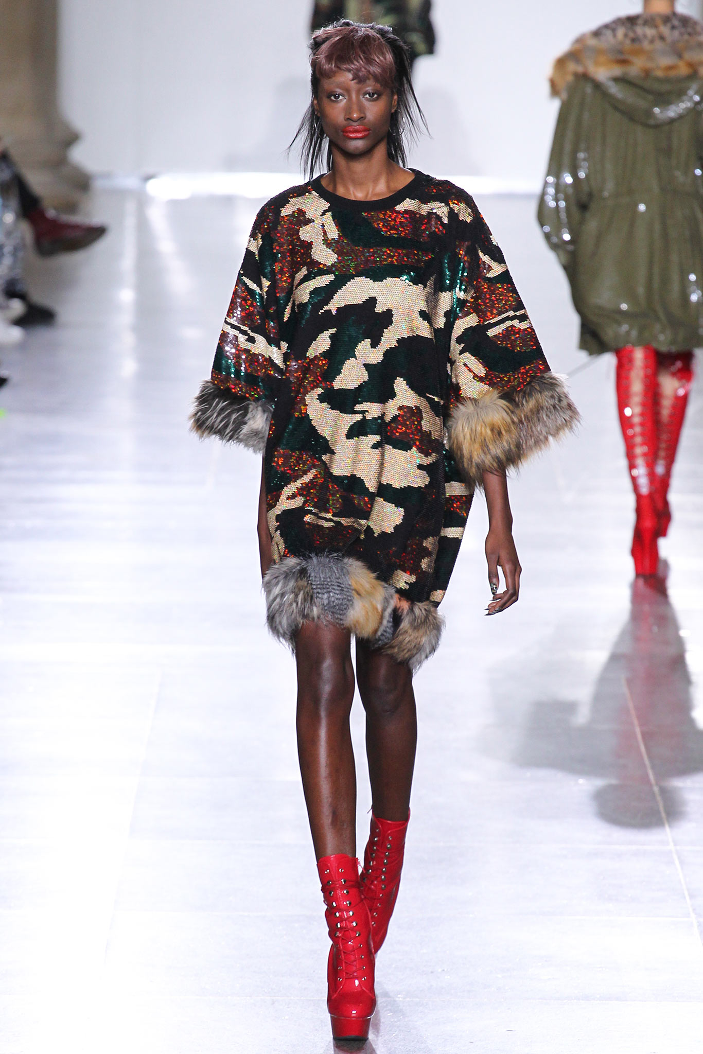 multi knit short-sleeve collared relaxed camouflage fringed dress