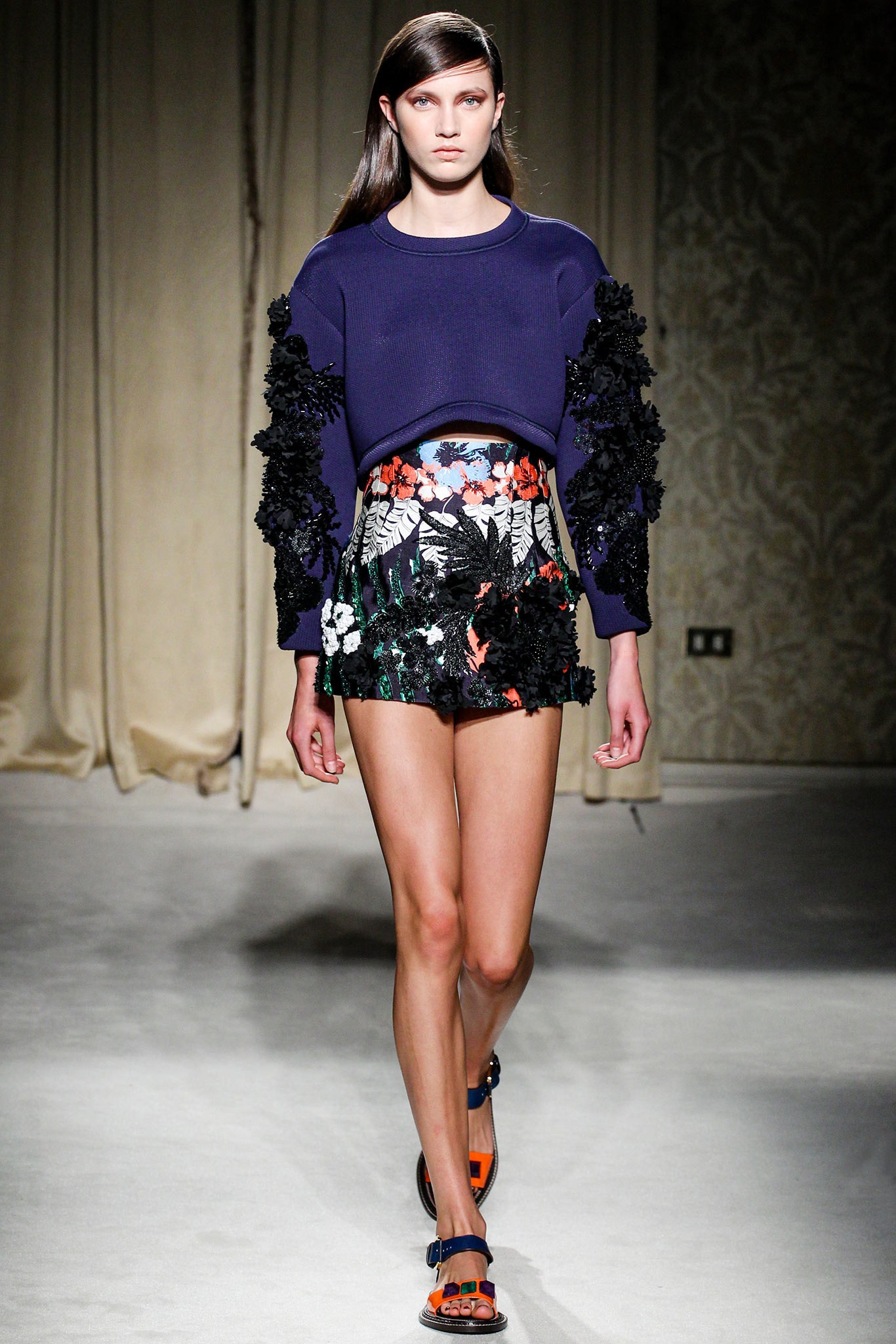 multi silk fitted flared short shorts