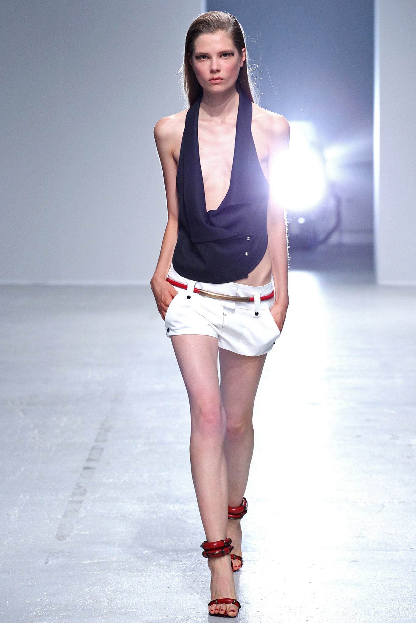 white fitted zippered shorts