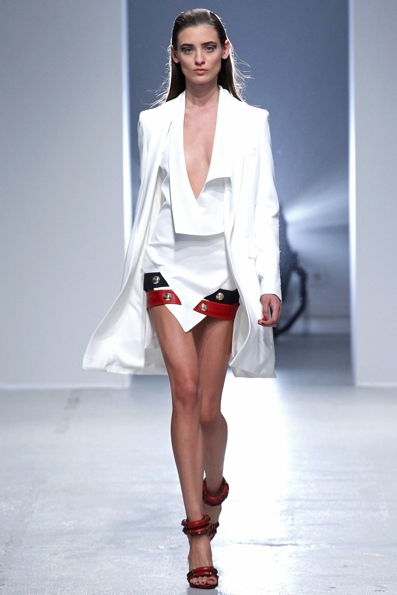 white cotton asymmetric fitted high-waisted zippered mini skirt