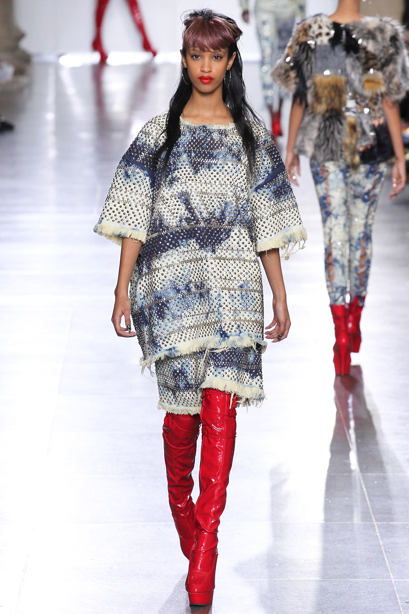 blue cotton short-sleeve scoop-neck relaxed fringed printed dress