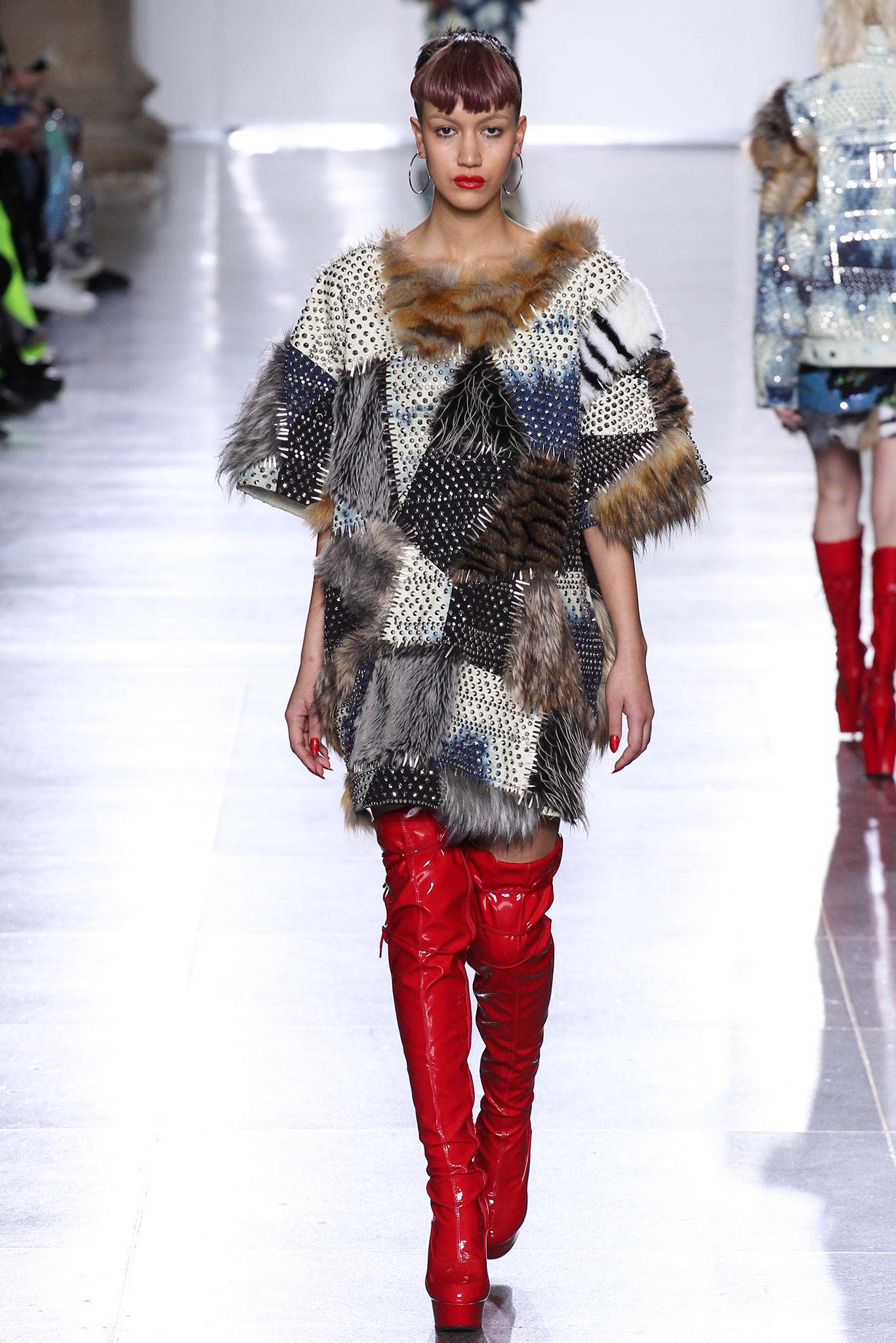 multi fur sleeveless high-neck relaxed patchwork short dress