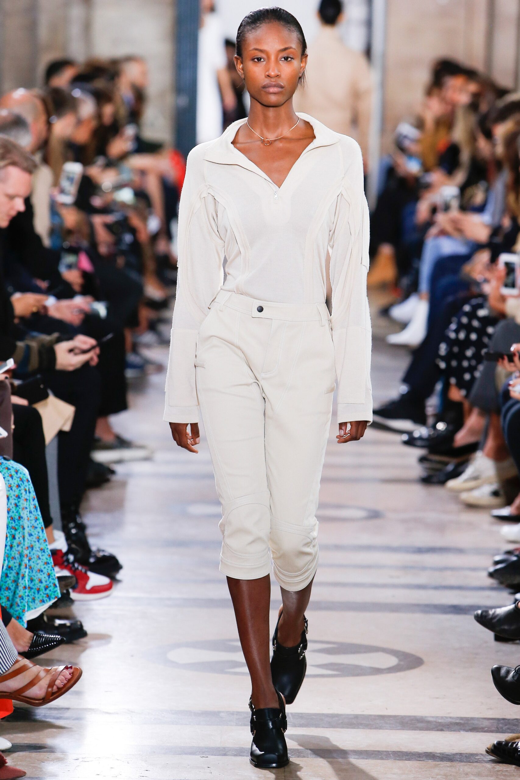 white cotton fitted straight-leg cropped pants