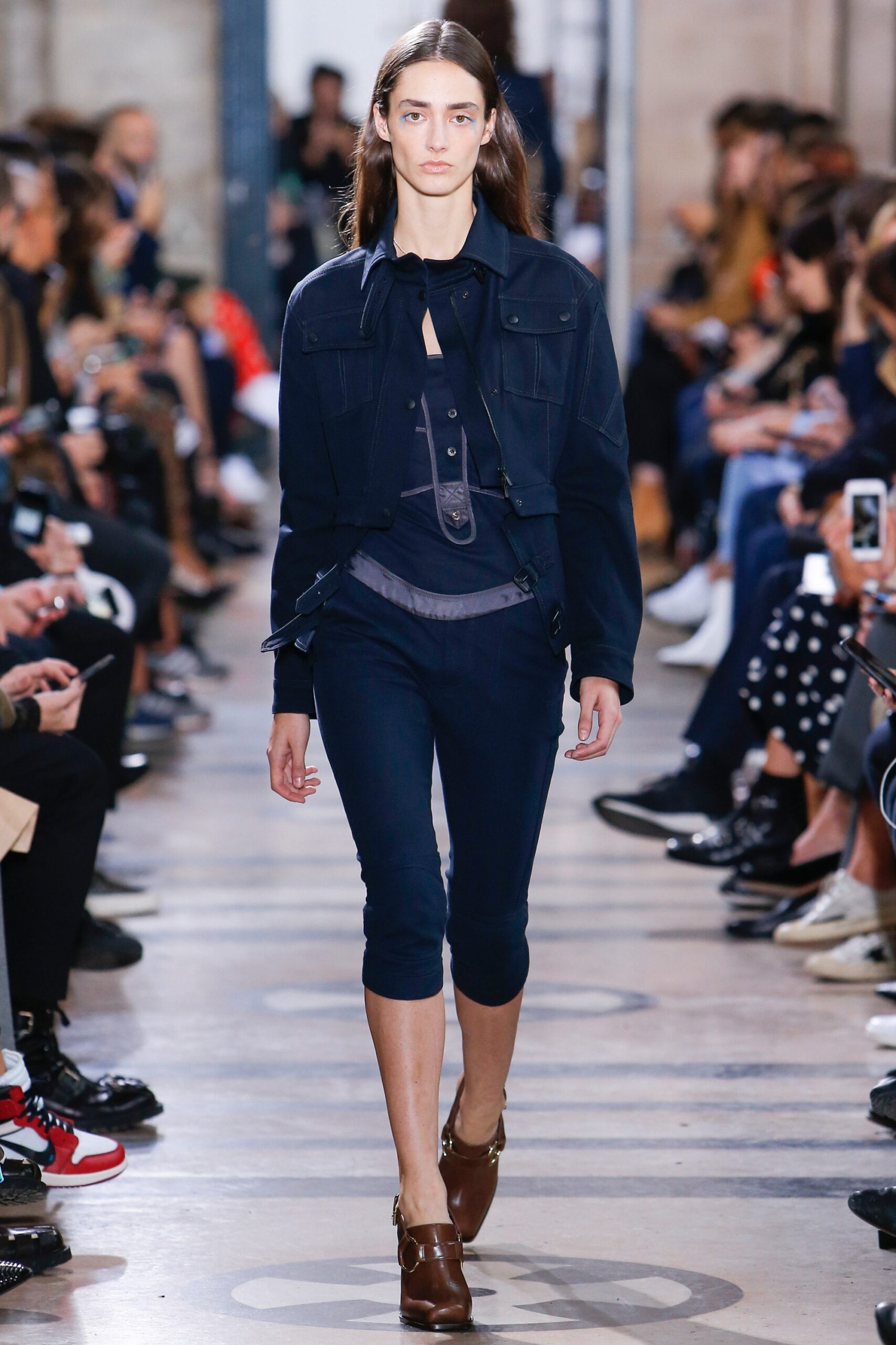 blue denim fitted cropped pants