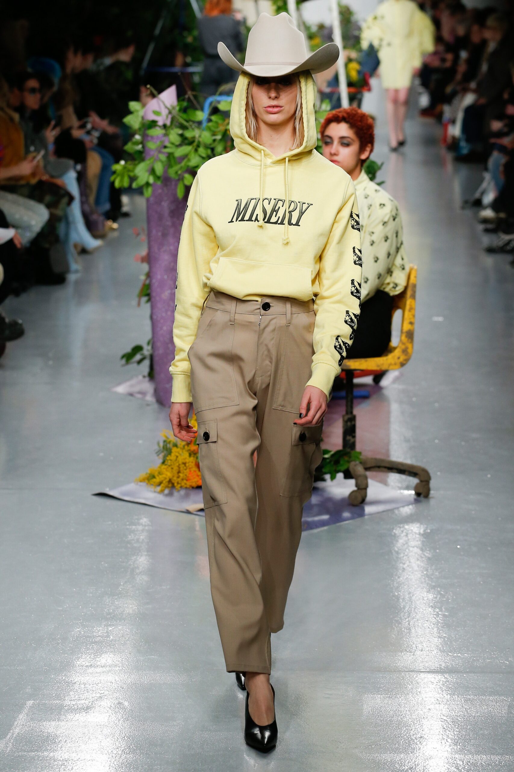 yellow long-sleeve hooded relaxed printed hoodie