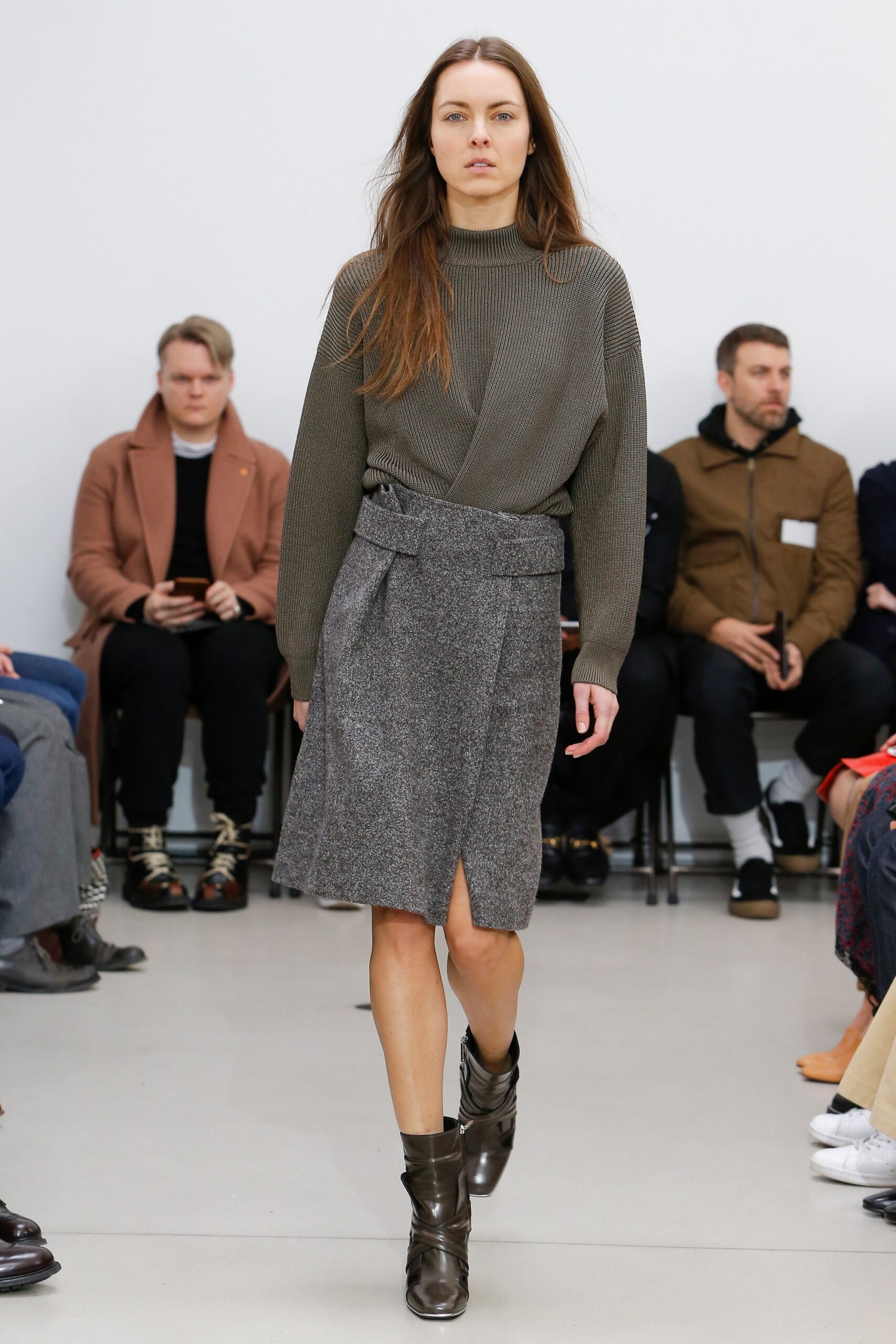gray wool asymmetric fitted pleated skirt