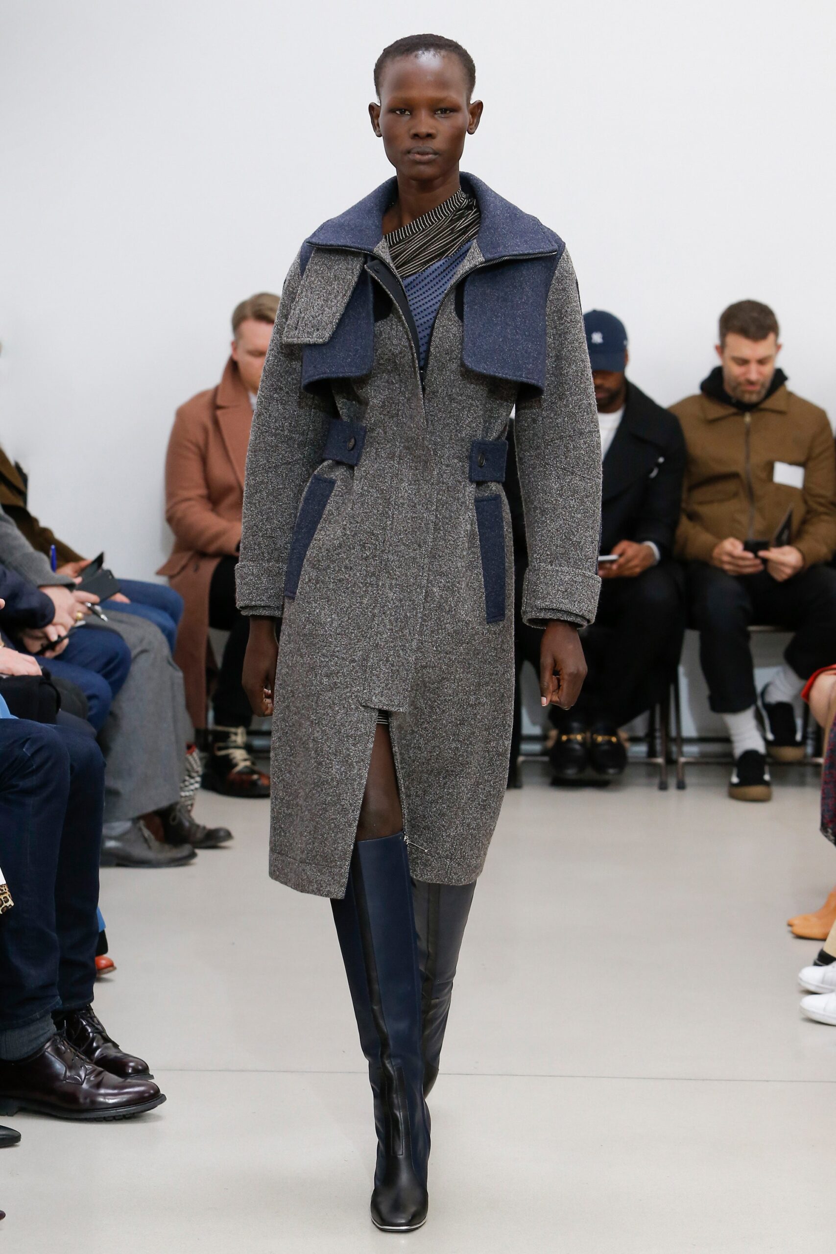 gray wool long-sleeve collared fitted zippered pockets coat