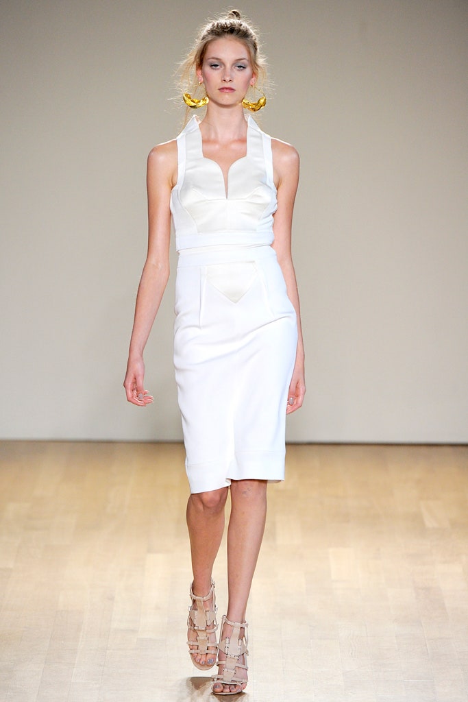fitted white sleeveless dress