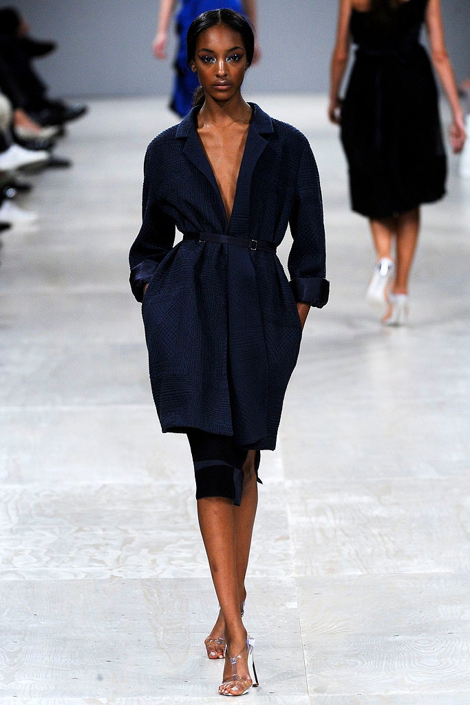 black relaxed belted dress