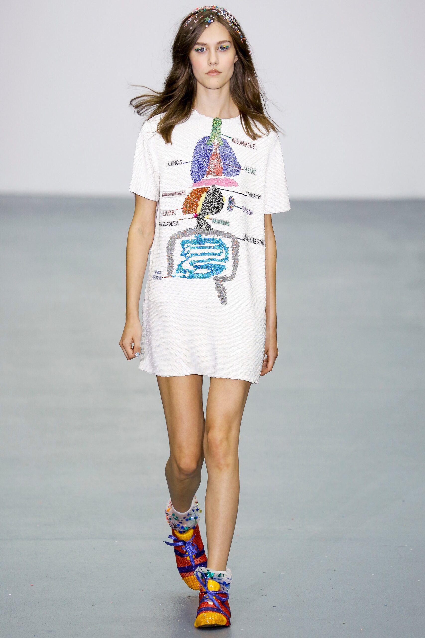white cotton short-sleeve scoop-neck fitted embroidered shiny dress
