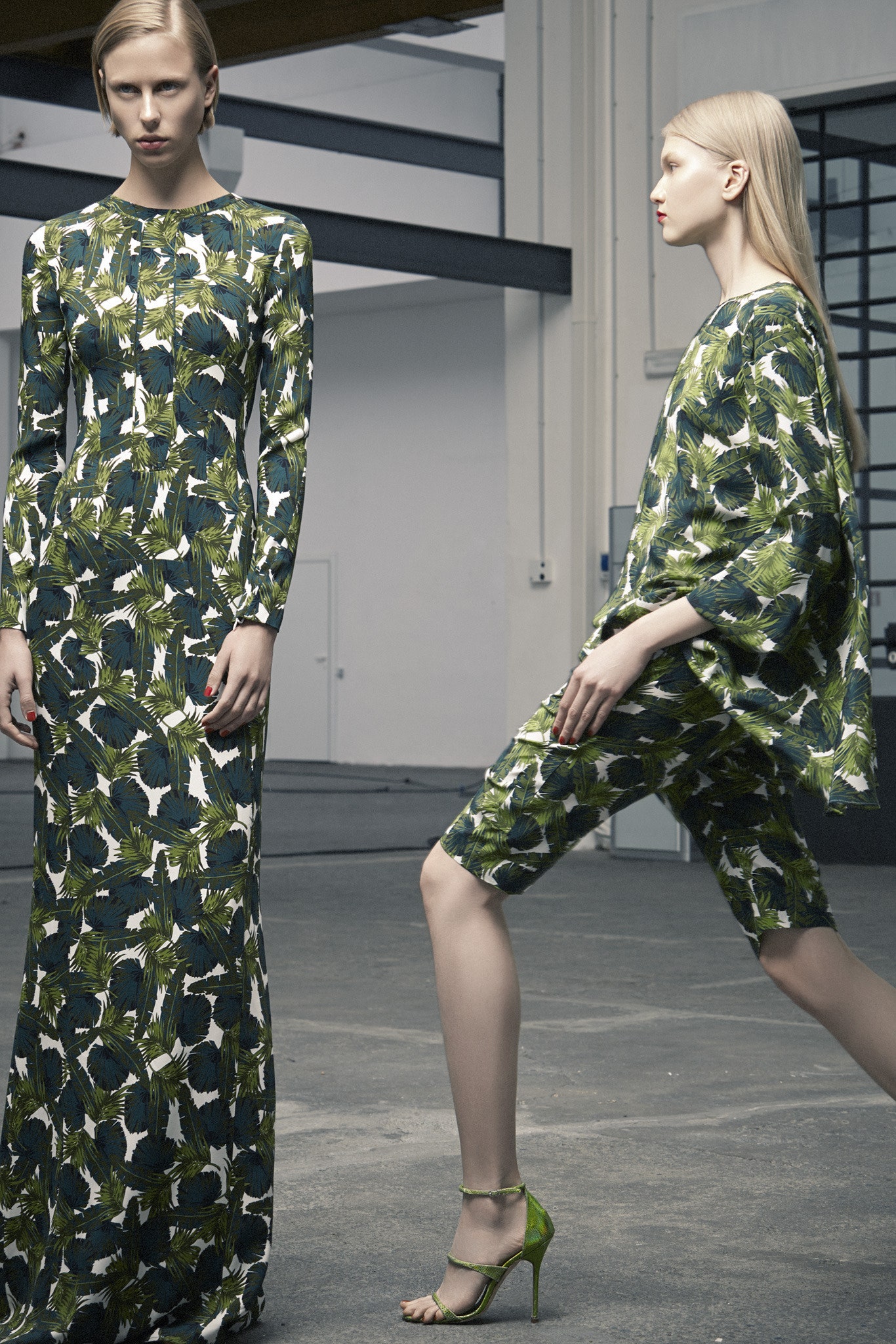 green silk sleeveless relaxed printed cape