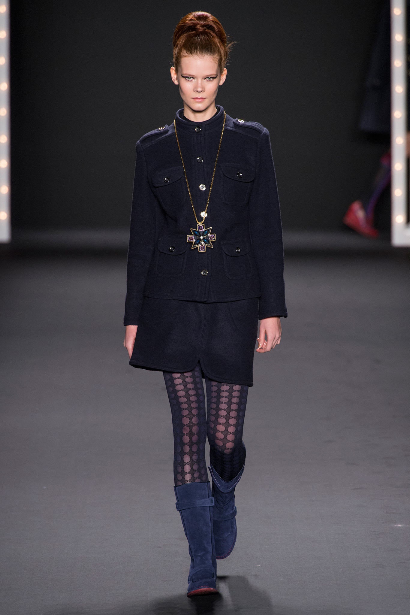 blue wool long-sleeve collared fitted buttoned jacket