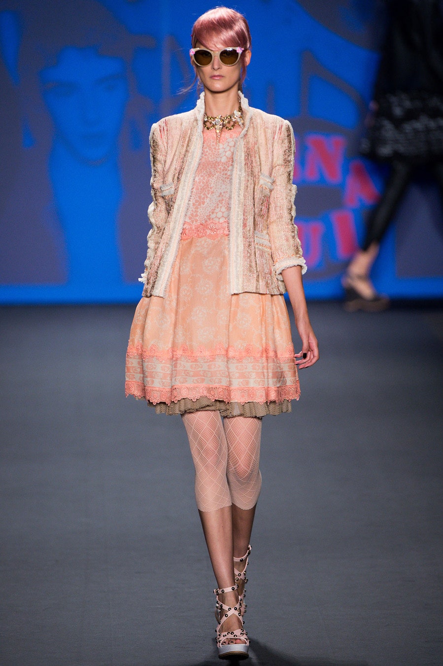 beige tweed long-sleeve collared structured buttoned jacket
