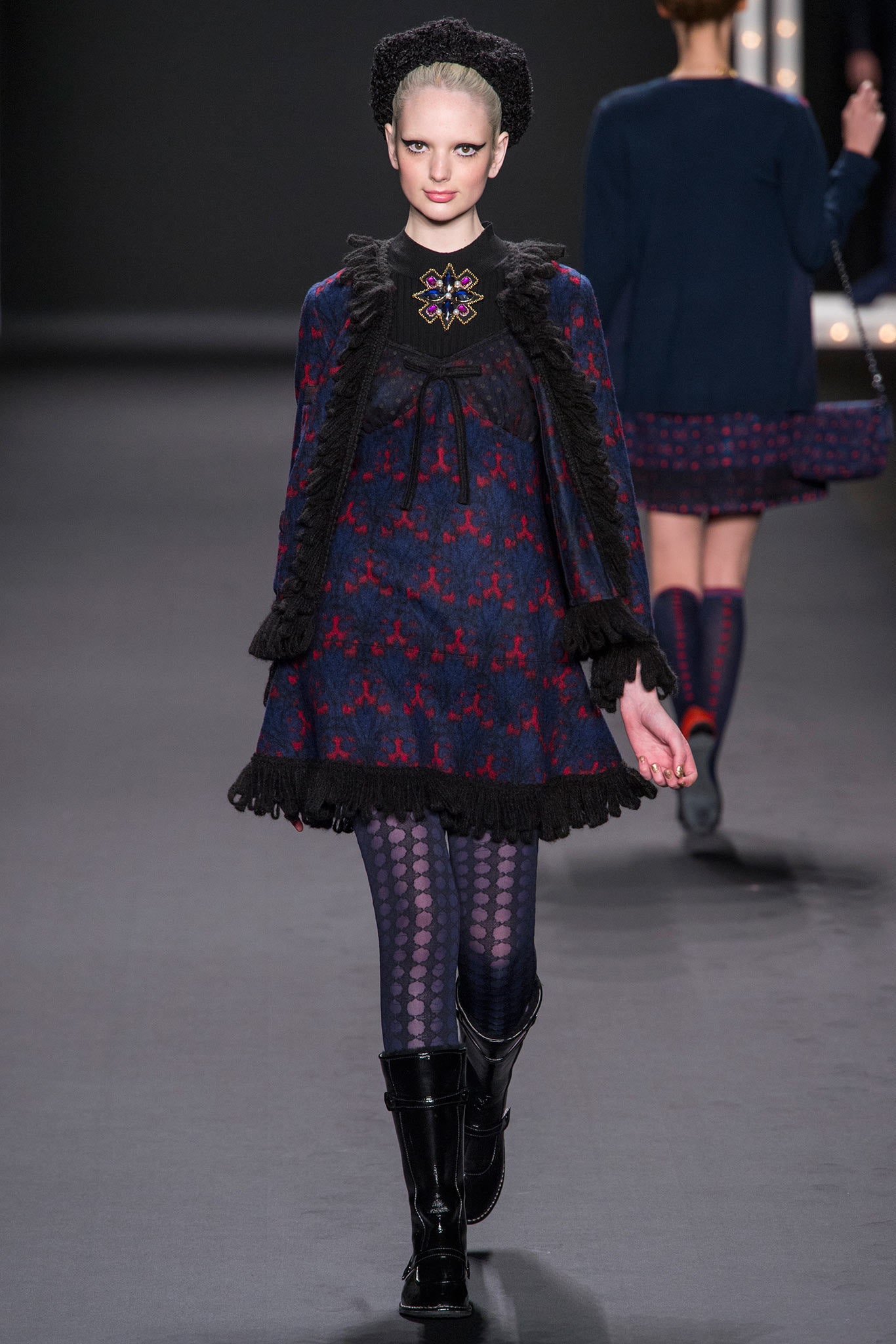 black wool long-sleeve fitted fringed coat