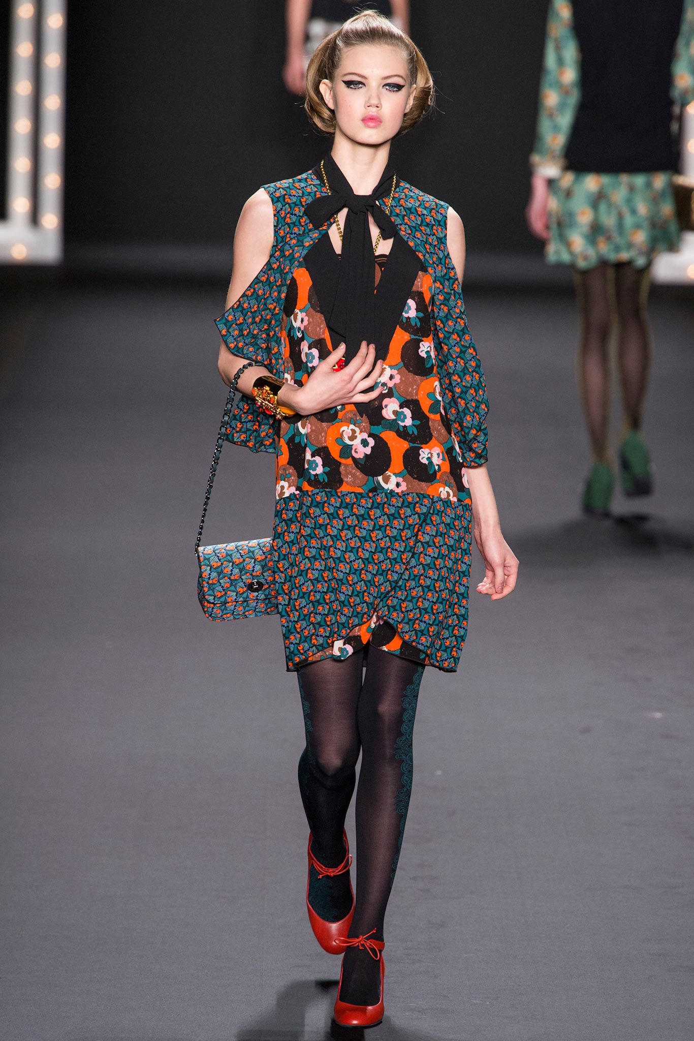 printed short dress with collar