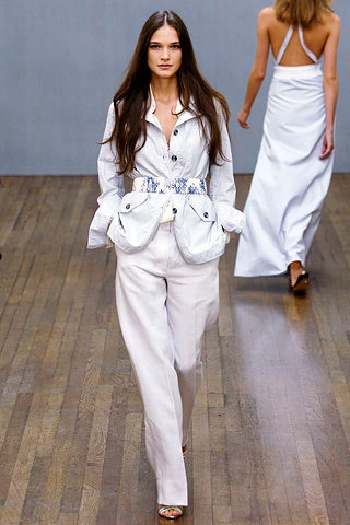 white blouse beige pants outfit