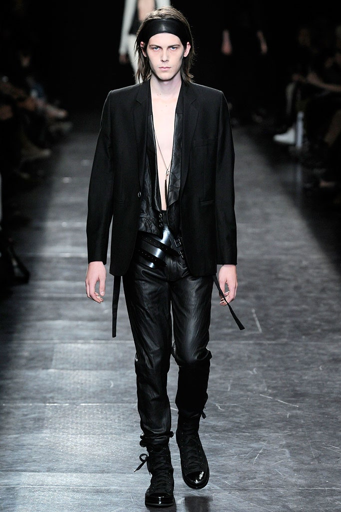 black tailored blazer and fitted pants