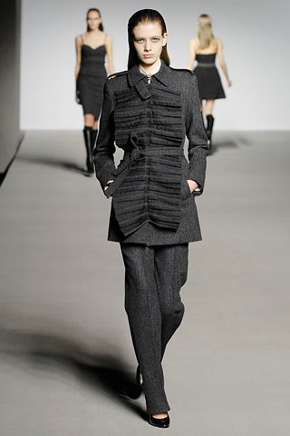 gray wool long-sleeve collared tailored buttoned pleated blazer